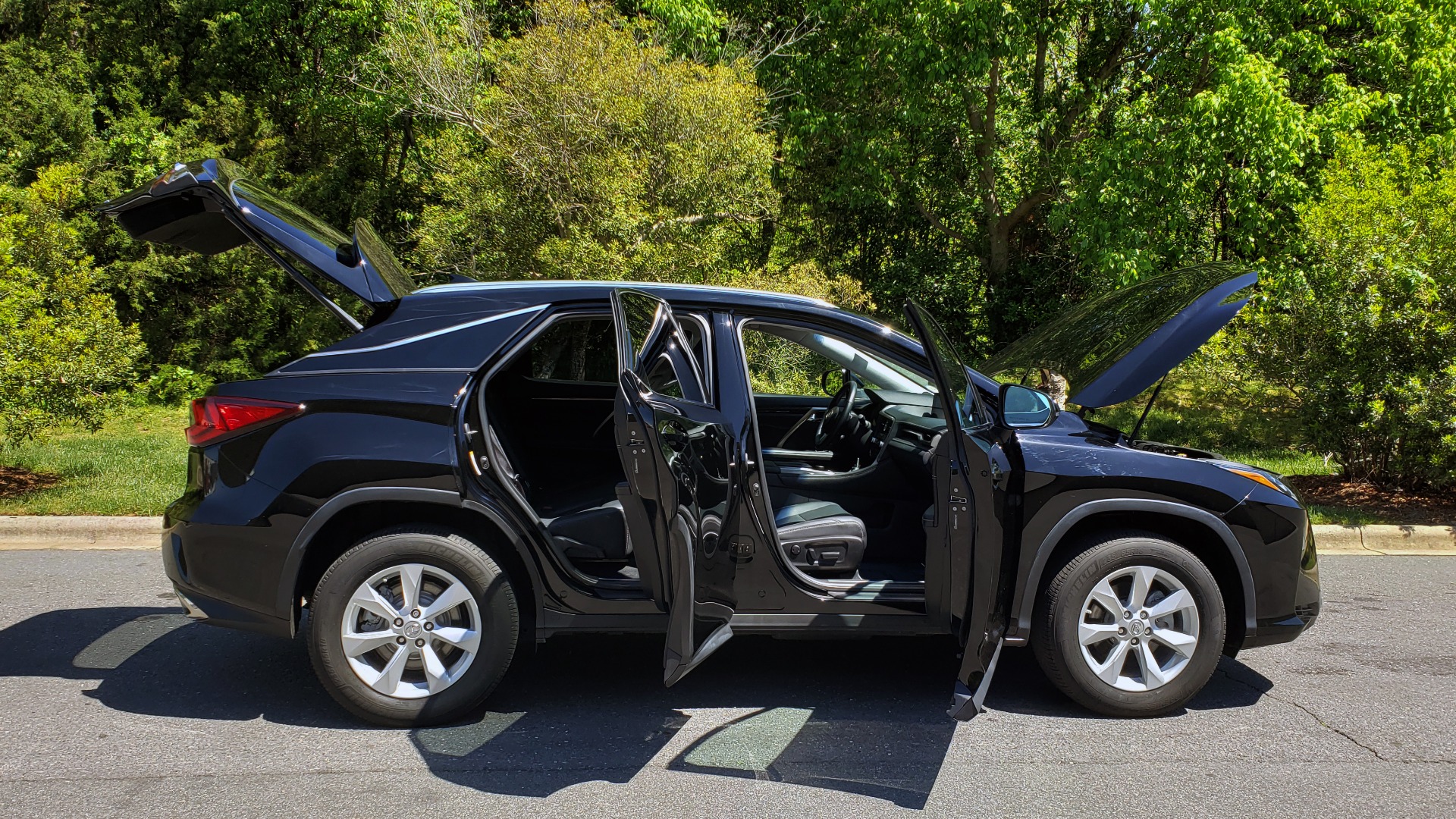 Used 2016 Lexus RX 350 PREMIUM / AWD / VENT SEATS / SUNROOF / BSM for sale Sold at Formula Imports in Charlotte NC 28227 9