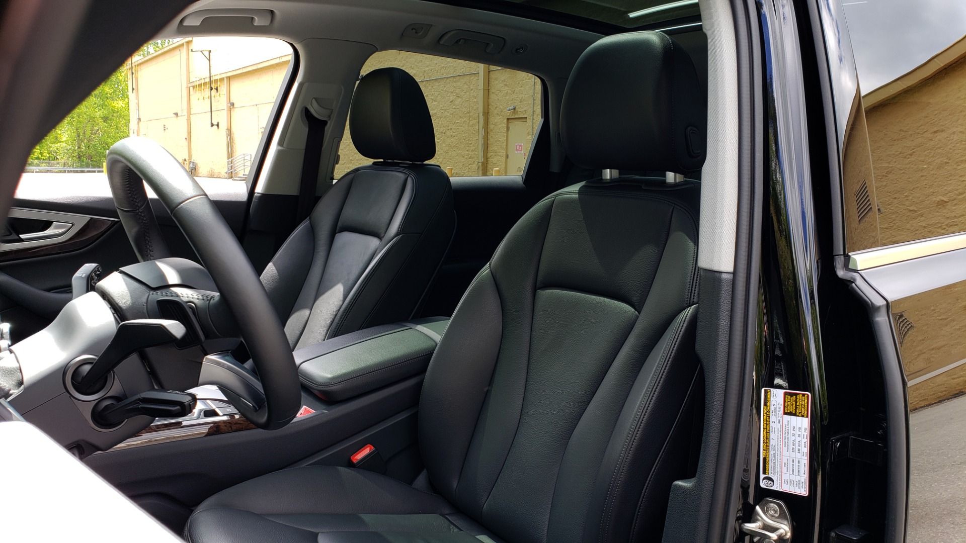 Used 2017 Audi Q7 PREMIUM PLUS / VISION PKG / NAV / PANO-ROOF / 3-ROW / REARVIEW for sale Sold at Formula Imports in Charlotte NC 28227 37