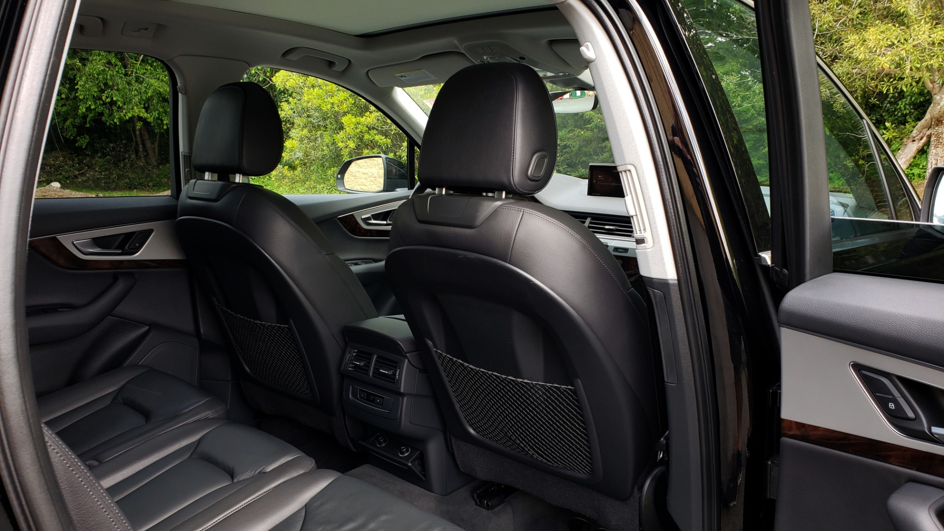 Used 2017 Audi Q7 PREMIUM PLUS / VISION PKG / NAV / PANO-ROOF / 3-ROW / REARVIEW for sale Sold at Formula Imports in Charlotte NC 28227 81