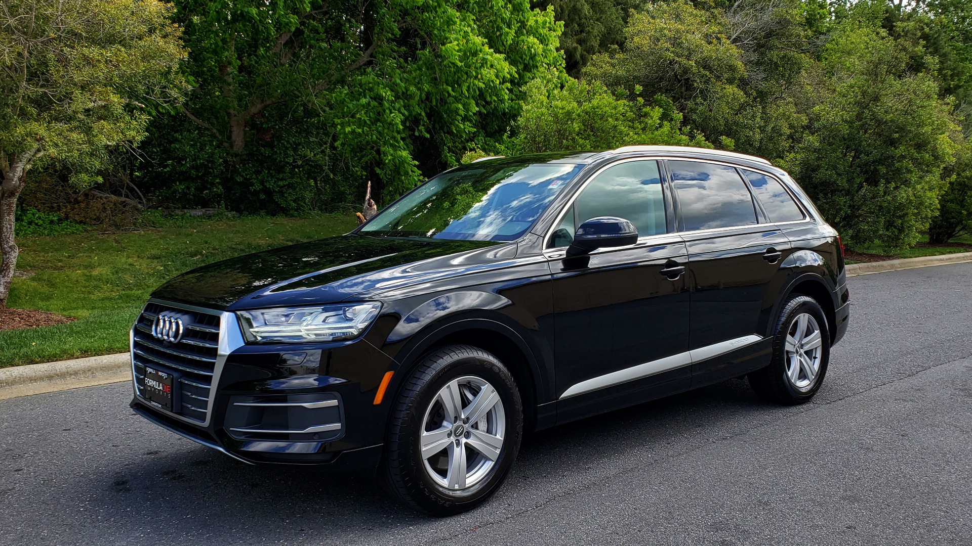 Used 2017 Audi Q7 PREMIUM PLUS / VISION PKG / NAV / PANO-ROOF / 3-ROW / REARVIEW for sale Sold at Formula Imports in Charlotte NC 28227 1