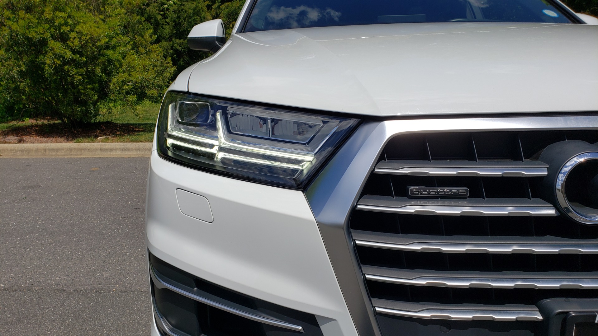 Used 2017 Audi Q7 PREMIUM PLUS / VISION PKG / NAV / PANO-ROOF / 3-ROW / REARVIEW for sale Sold at Formula Imports in Charlotte NC 28227 24