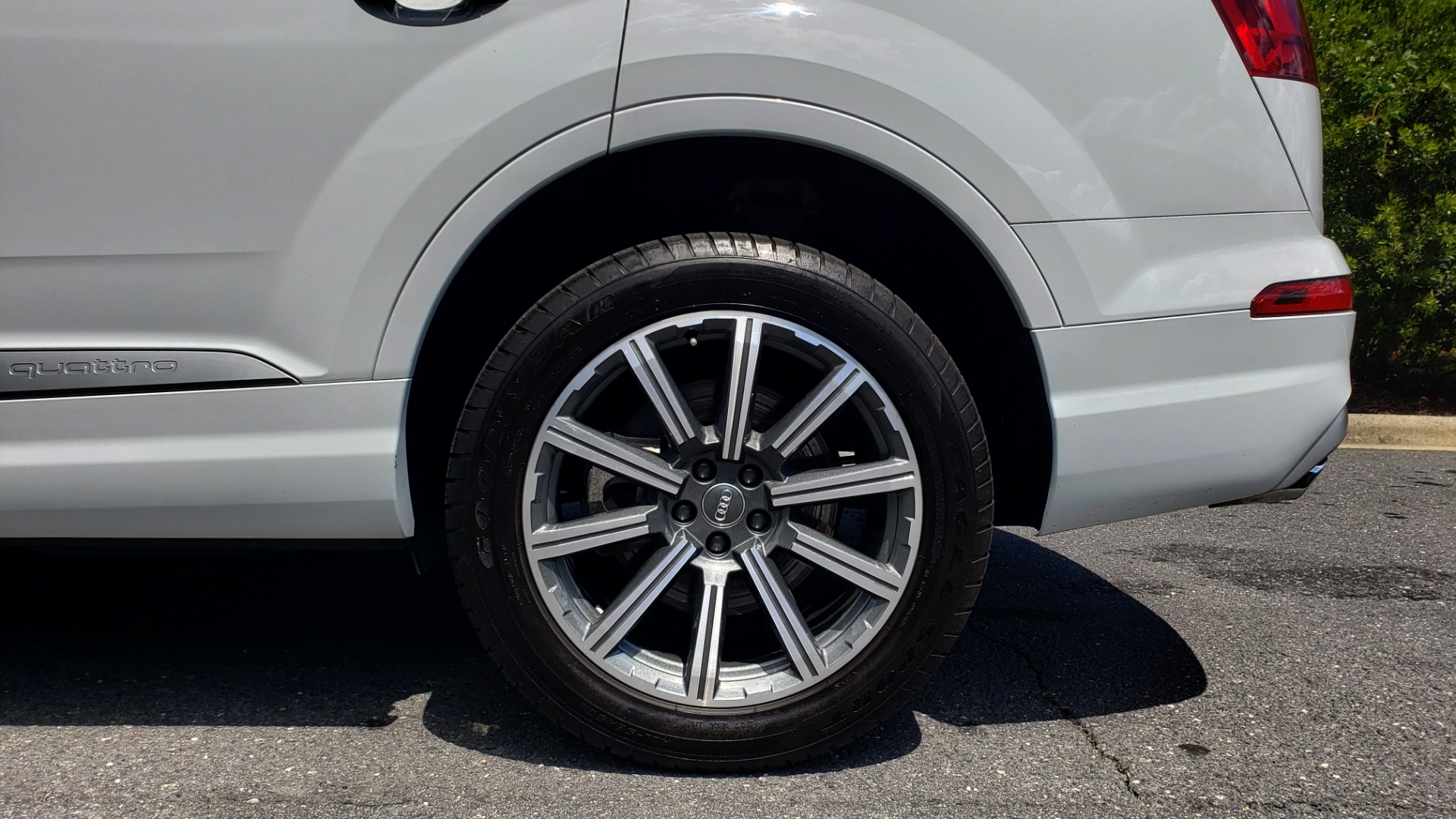 Used 2017 Audi Q7 PREMIUM PLUS / VISION PKG / NAV / PANO-ROOF / 3-ROW / REARVIEW for sale Sold at Formula Imports in Charlotte NC 28227 86