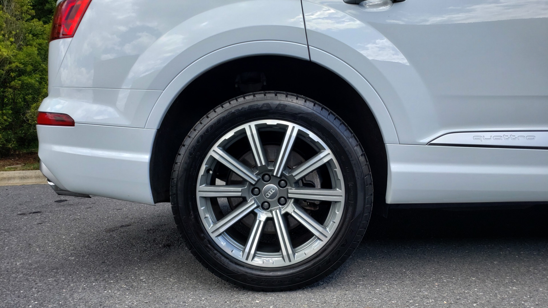 Used 2017 Audi Q7 PREMIUM PLUS / VISION PKG / NAV / PANO-ROOF / 3-ROW / REARVIEW for sale Sold at Formula Imports in Charlotte NC 28227 87