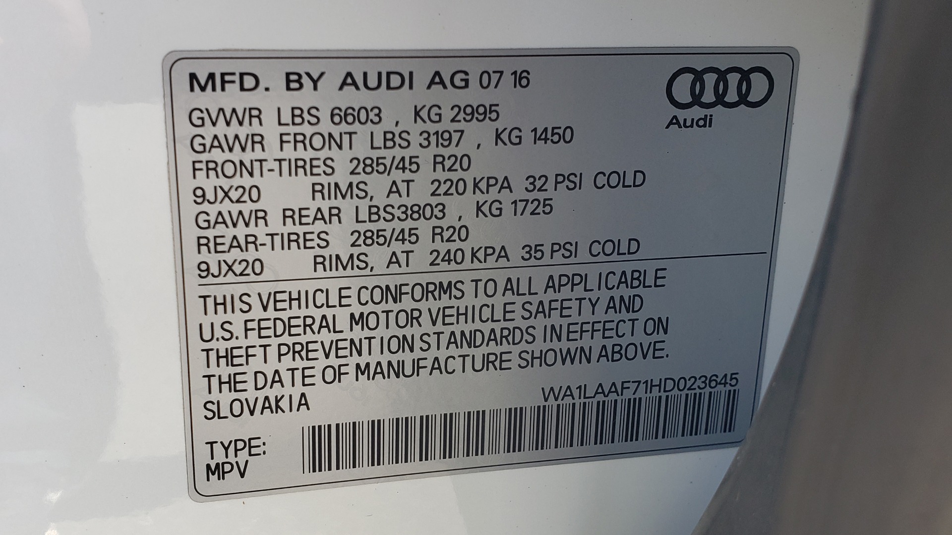 Used 2017 Audi Q7 PREMIUM PLUS / VISION PKG / NAV / PANO-ROOF / 3-ROW / REARVIEW for sale Sold at Formula Imports in Charlotte NC 28227 93