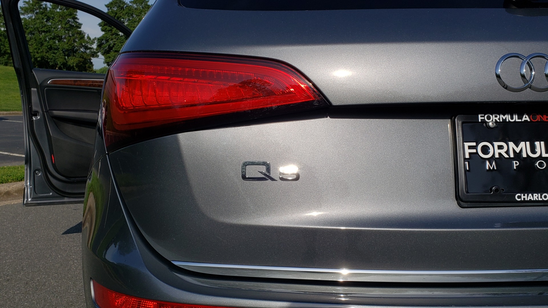 Used 2015 Audi Q5 PREMIUM PLUS / TECH PKG / NAV / PANO-ROOF / REARVIEW for sale Sold at Formula Imports in Charlotte NC 28227 21