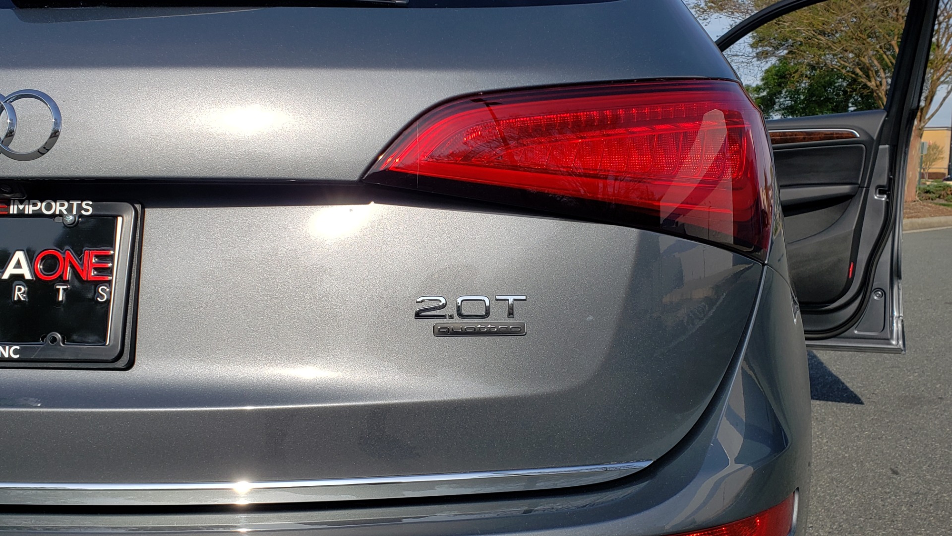 Used 2015 Audi Q5 PREMIUM PLUS / TECH PKG / NAV / PANO-ROOF / REARVIEW for sale Sold at Formula Imports in Charlotte NC 28227 22