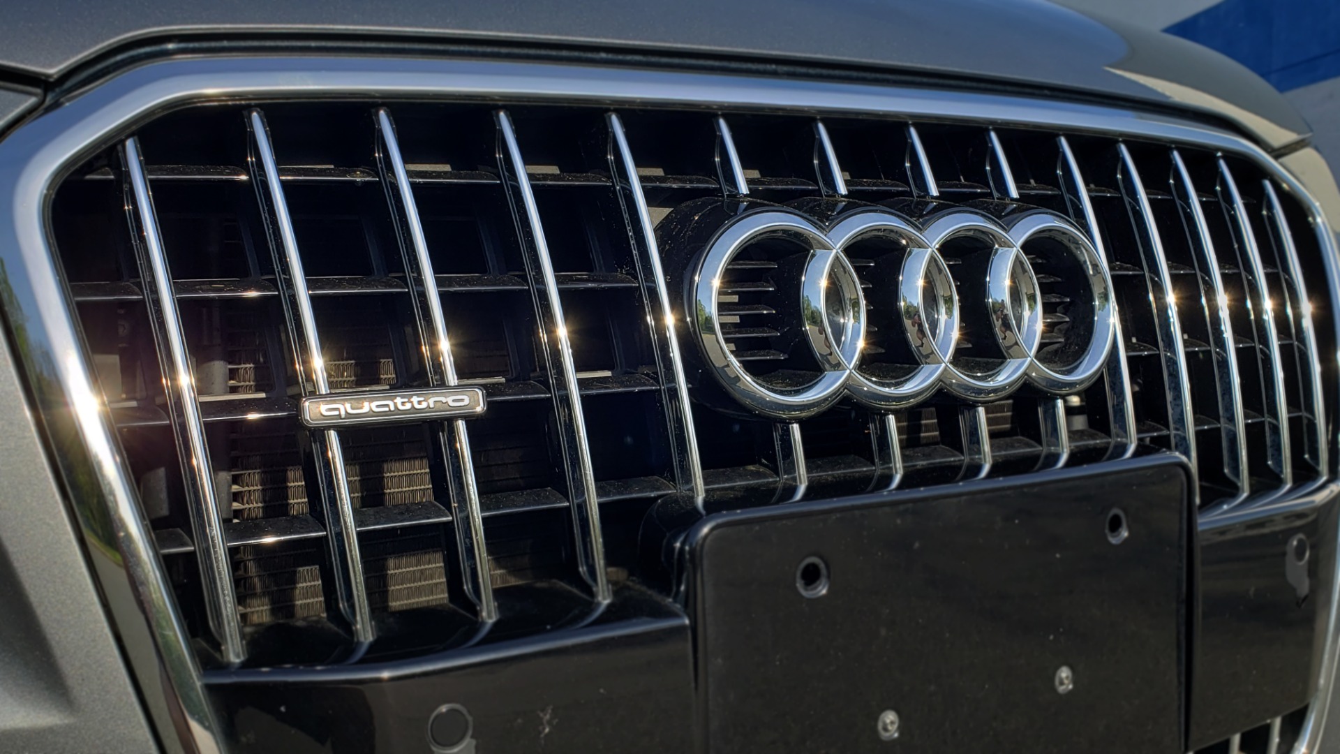 Used 2015 Audi Q5 PREMIUM PLUS / TECH PKG / NAV / PANO-ROOF / REARVIEW for sale Sold at Formula Imports in Charlotte NC 28227 27