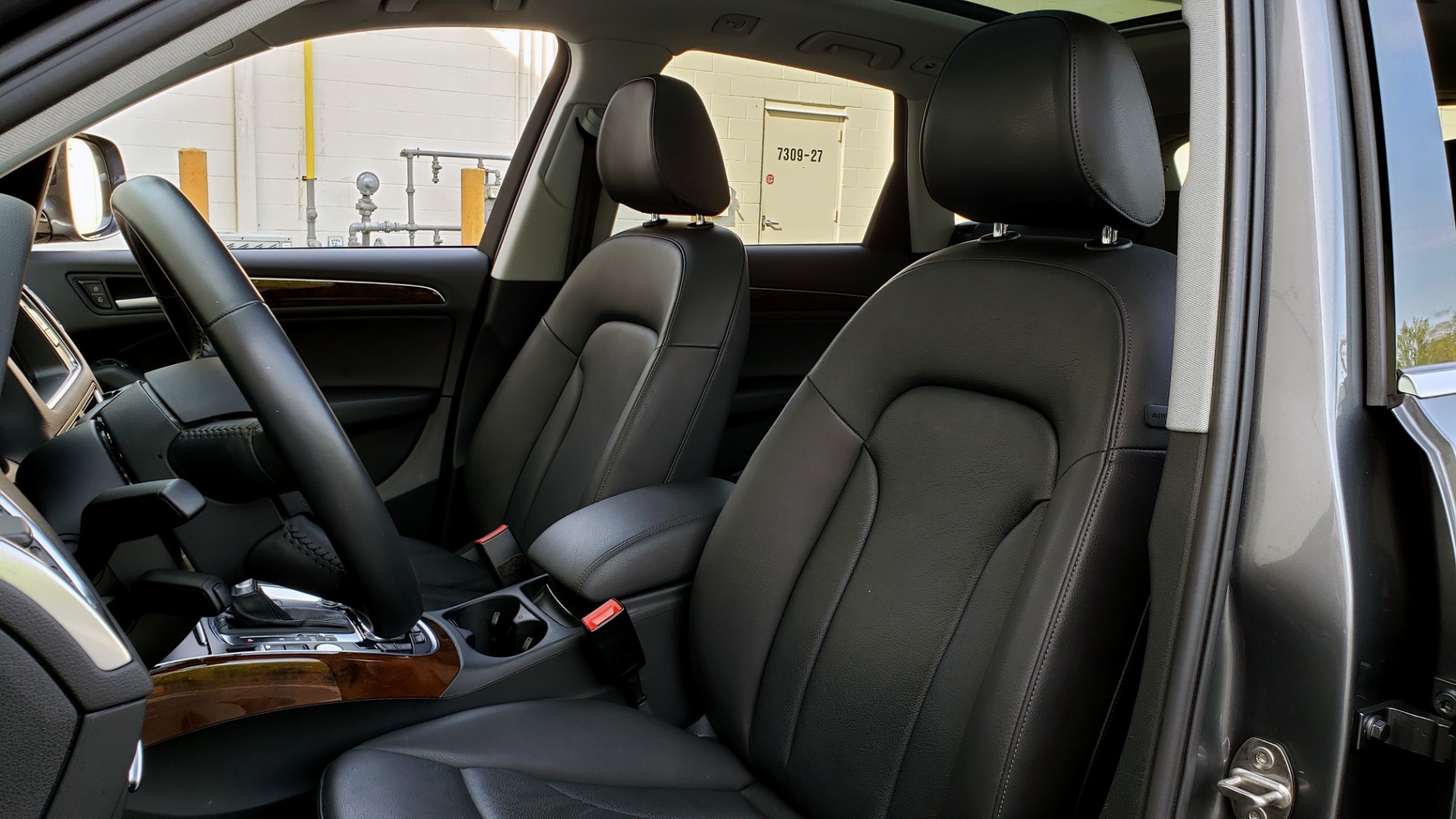 Used 2015 Audi Q5 PREMIUM PLUS / TECH PKG / NAV / PANO-ROOF / REARVIEW for sale Sold at Formula Imports in Charlotte NC 28227 35