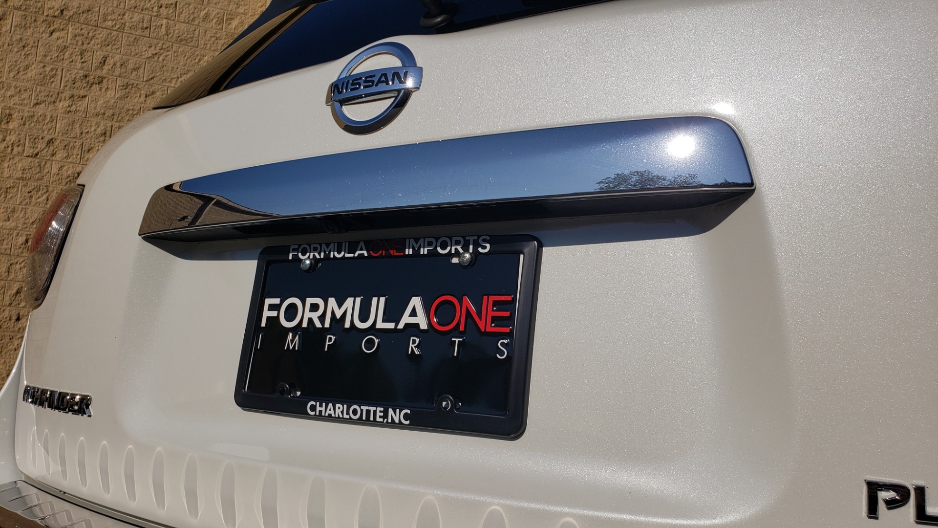 Used 2016 Nissan PATHFINDER PLATINUM 2WD / NAV / SUNROOF / REARVIEW / 3-ROW for sale Sold at Formula Imports in Charlotte NC 28227 28
