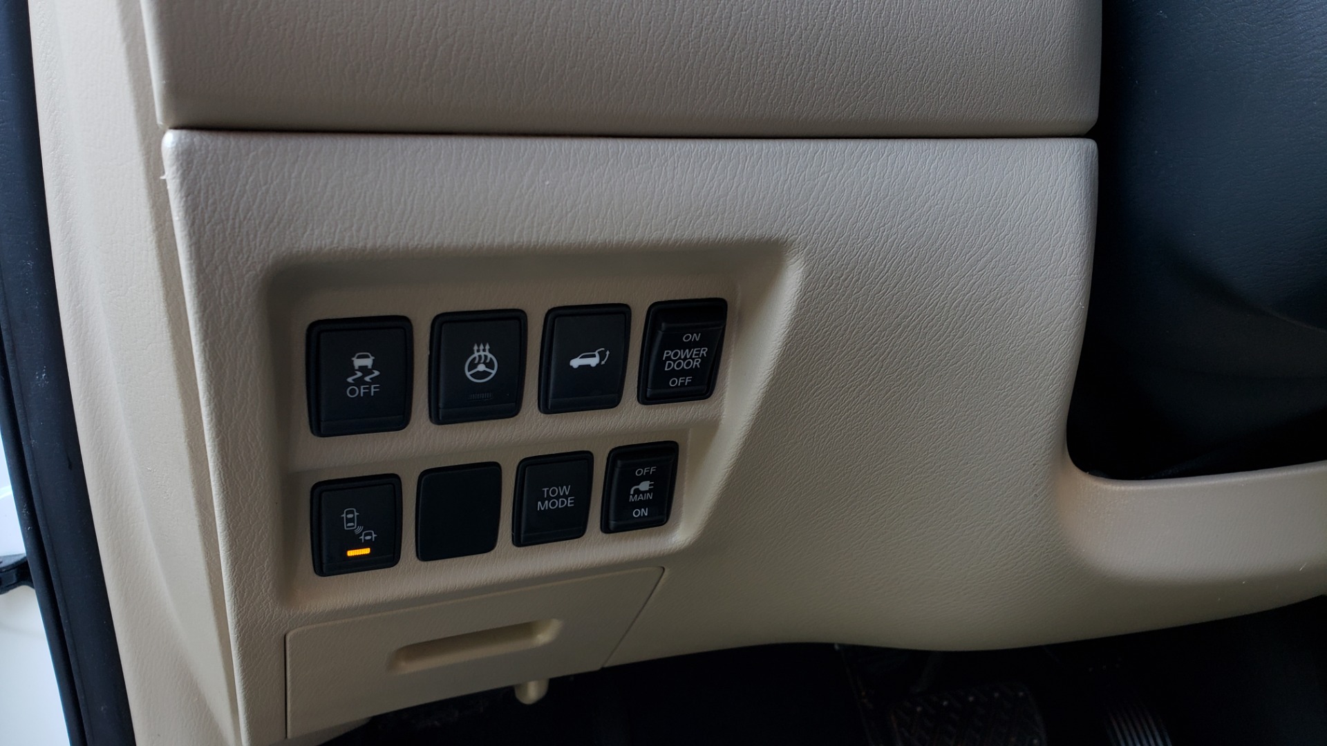 Used 2016 Nissan PATHFINDER PLATINUM 2WD / NAV / SUNROOF / REARVIEW / 3-ROW for sale Sold at Formula Imports in Charlotte NC 28227 44