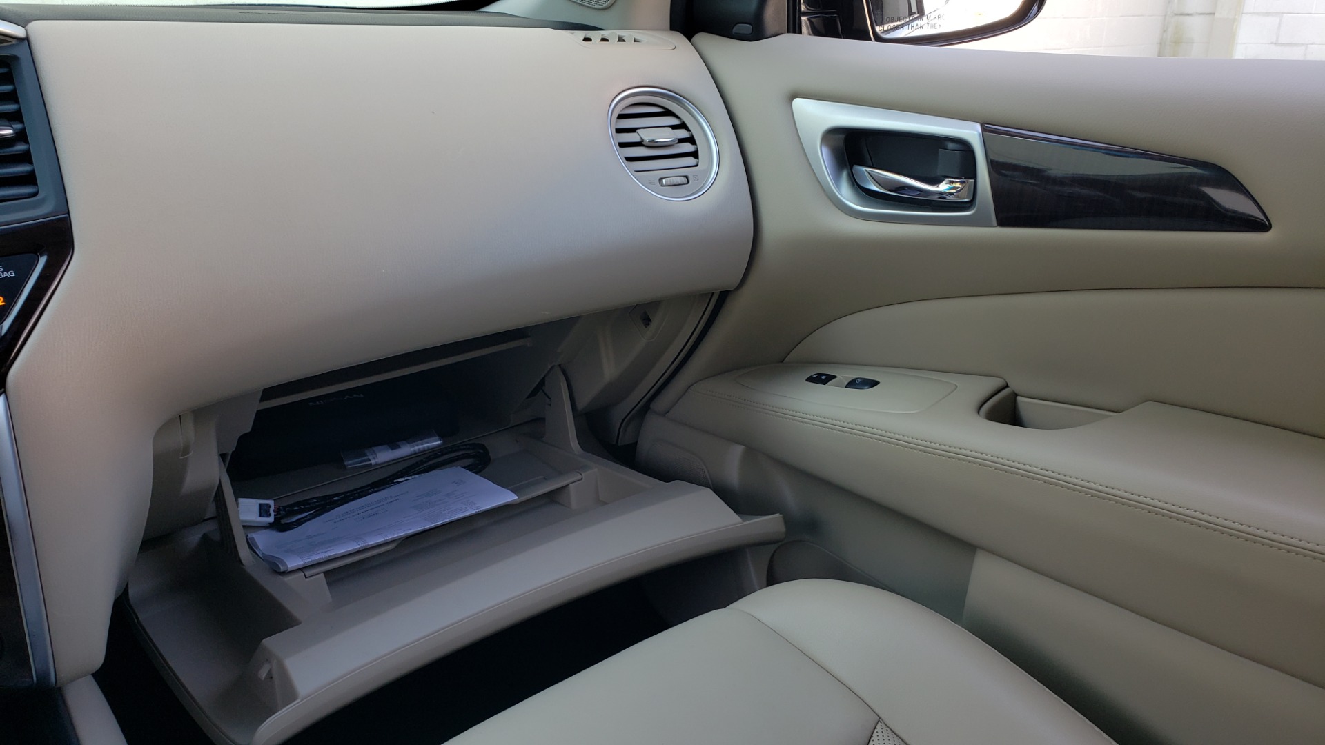 Used 2016 Nissan PATHFINDER PLATINUM 2WD / NAV / SUNROOF / REARVIEW / 3-ROW for sale Sold at Formula Imports in Charlotte NC 28227 57