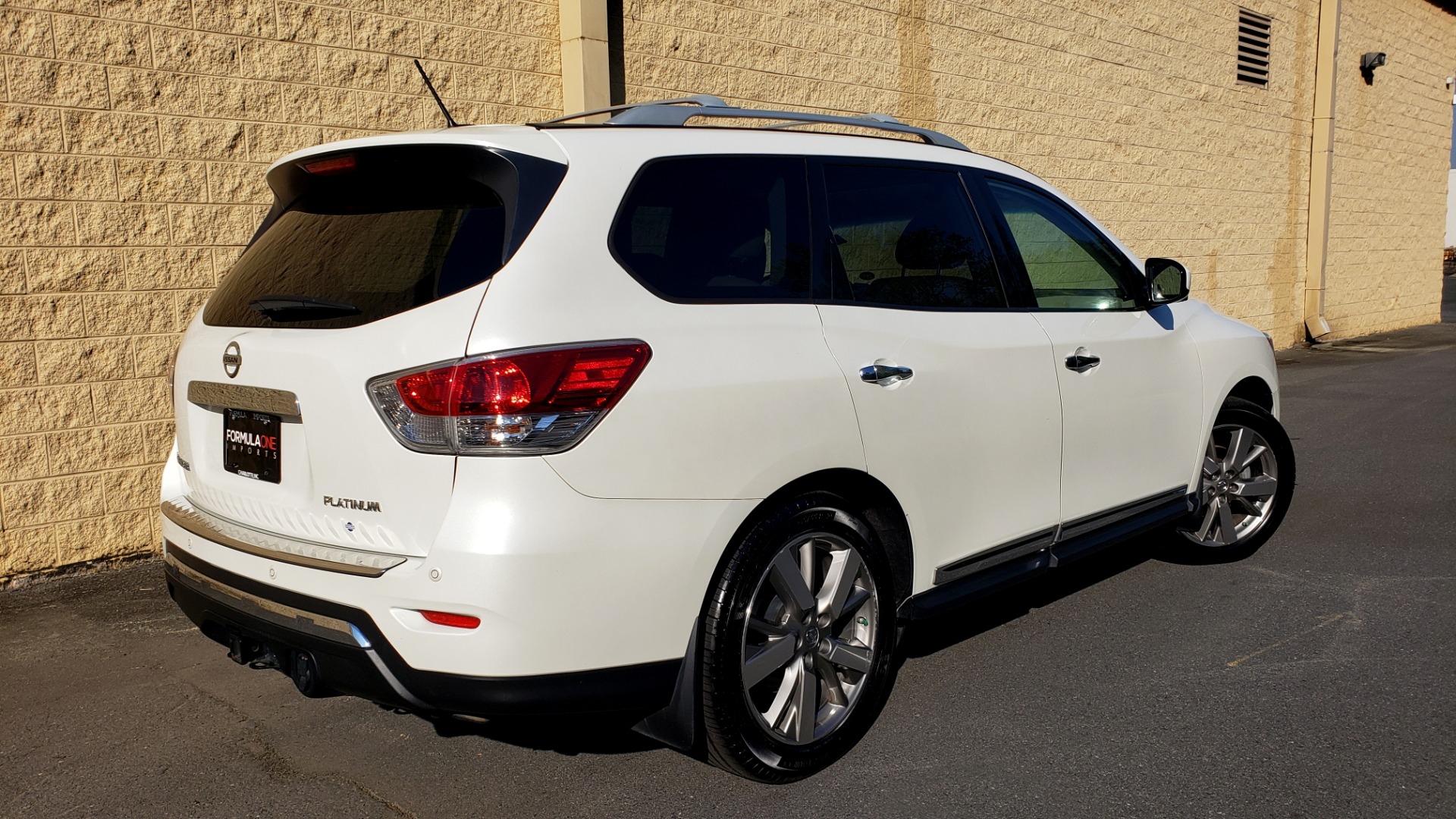 Used 2016 Nissan PATHFINDER PLATINUM 2WD / NAV / SUNROOF / REARVIEW / 3-ROW for sale Sold at Formula Imports in Charlotte NC 28227 6
