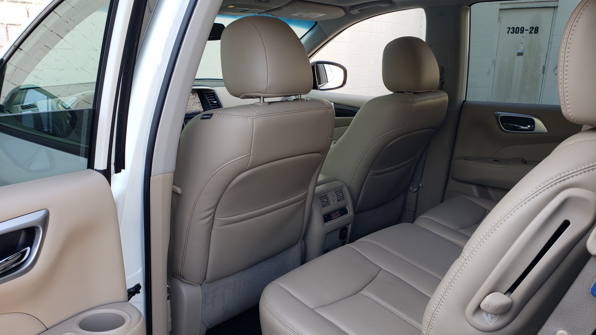 Used 2016 Nissan PATHFINDER PLATINUM 2WD / NAV / SUNROOF / REARVIEW / 3-ROW for sale Sold at Formula Imports in Charlotte NC 28227 68