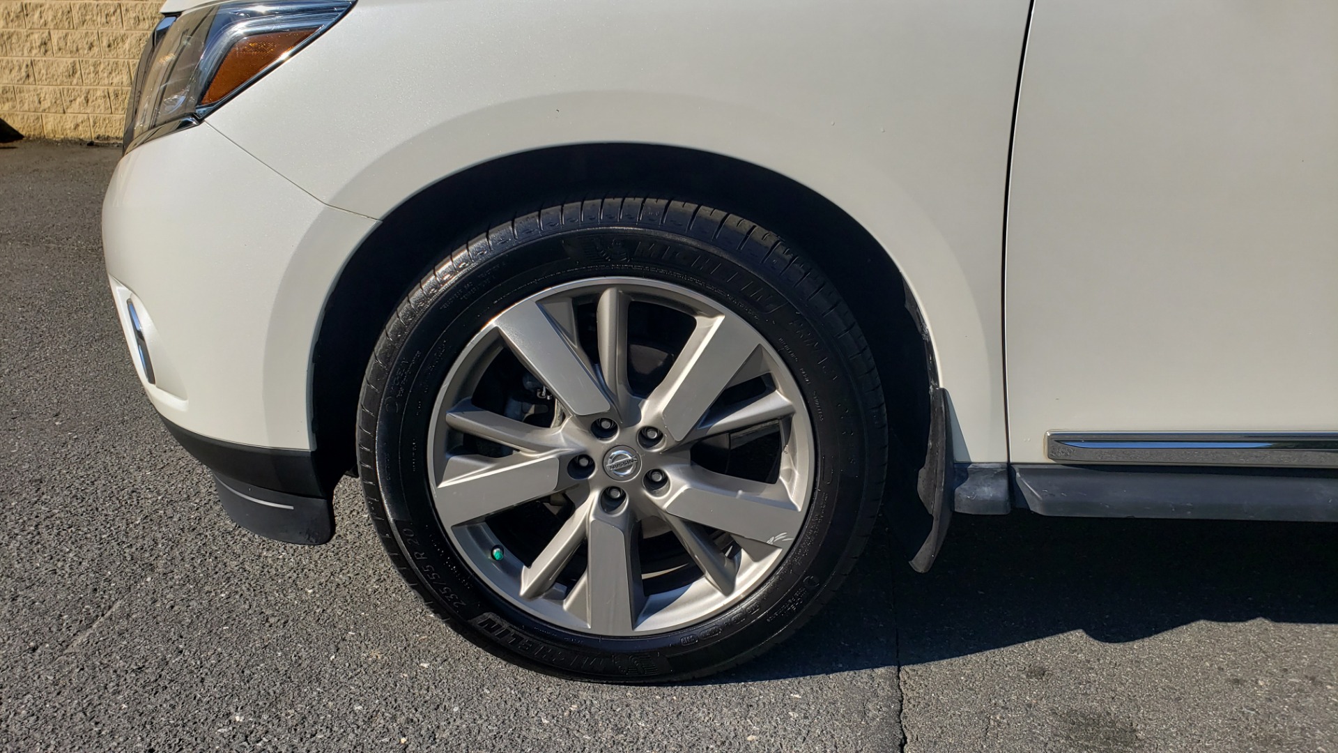 Used 2016 Nissan PATHFINDER PLATINUM 2WD / NAV / SUNROOF / REARVIEW / 3-ROW for sale Sold at Formula Imports in Charlotte NC 28227 87