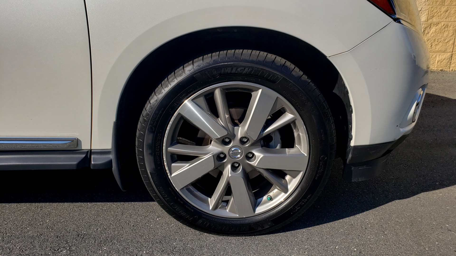 Used 2016 Nissan PATHFINDER PLATINUM 2WD / NAV / SUNROOF / REARVIEW / 3-ROW for sale Sold at Formula Imports in Charlotte NC 28227 90