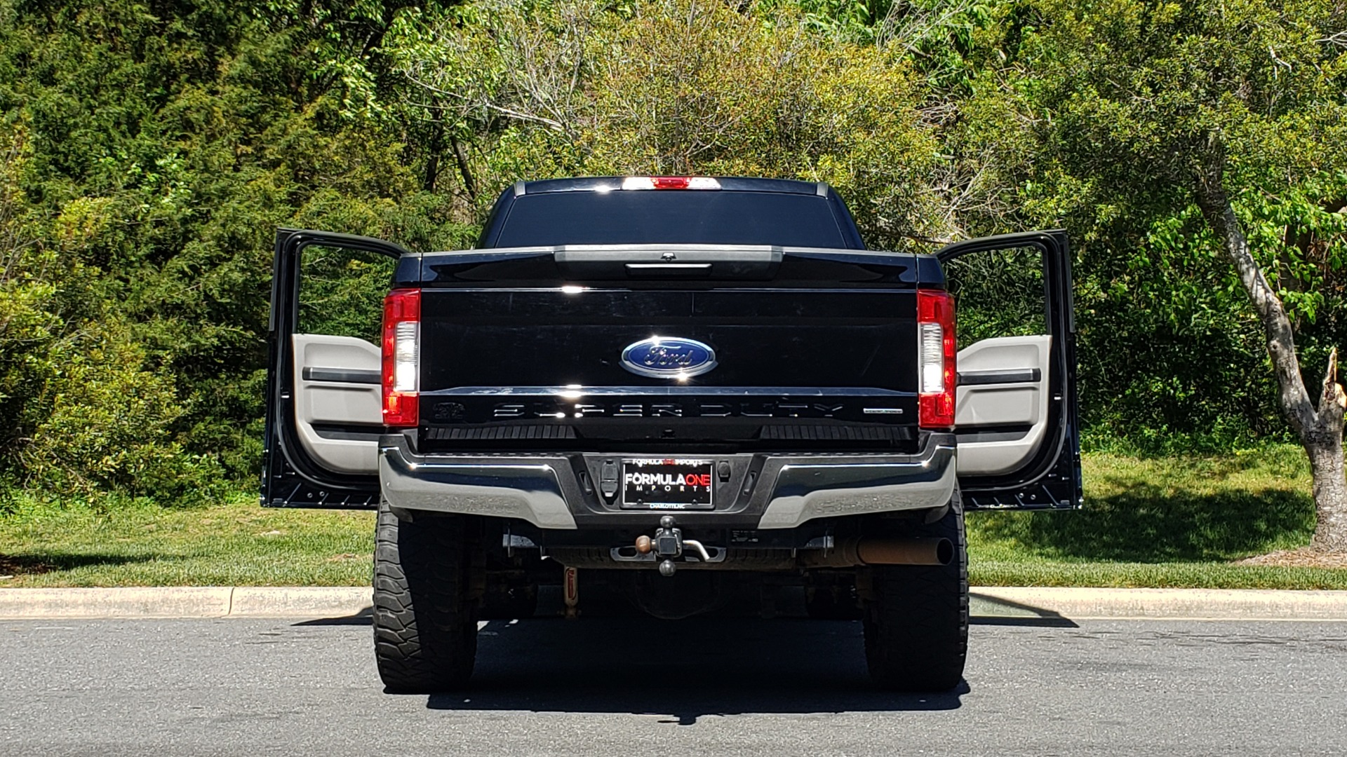 Used 2017 Ford SUPERDUTY F-250 SRW XL 4X4 / 160 WB / 6.2L EFI V8 / 6-SPD AUTO / 6'8 BED for sale Sold at Formula Imports in Charlotte NC 28227 22
