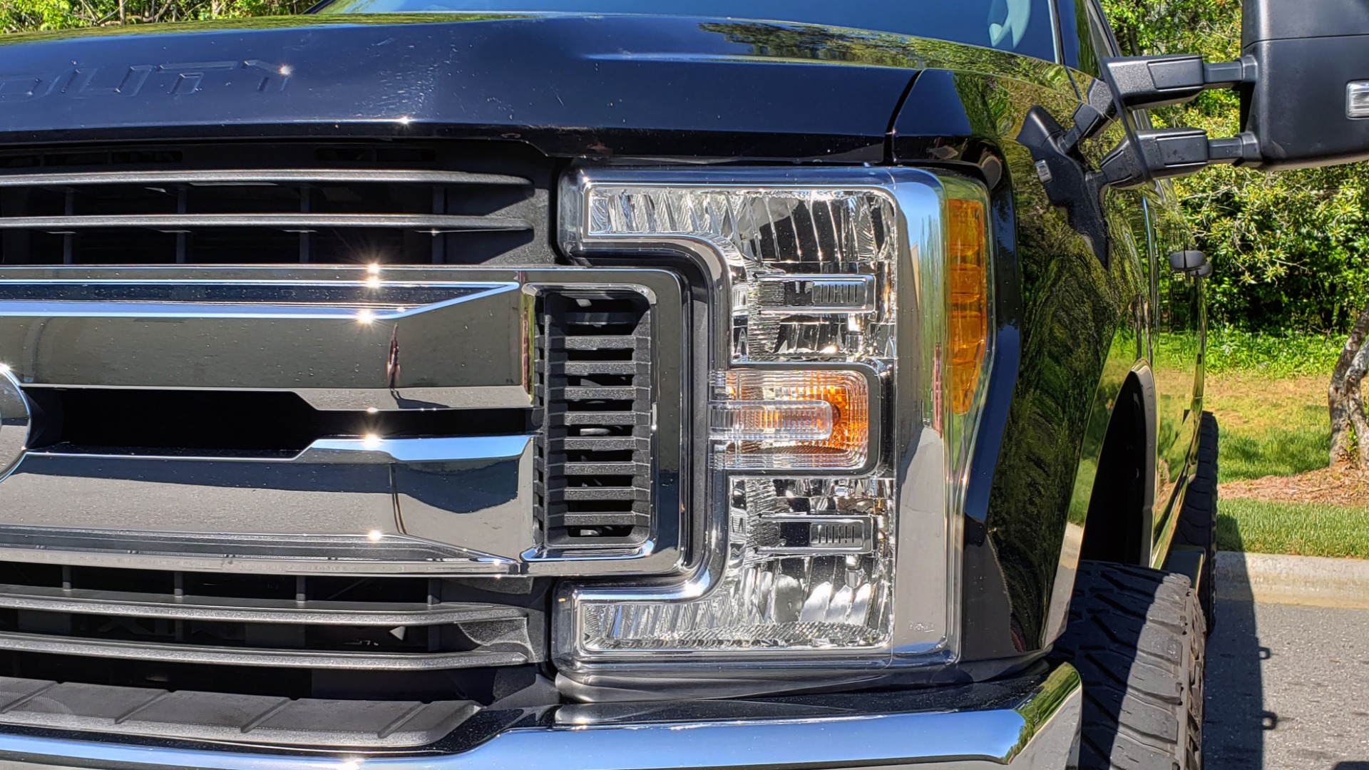 Used 2017 Ford SUPERDUTY F-250 SRW XL 4X4 / 160 WB / 6.2L EFI V8 / 6-SPD AUTO / 6'8 BED for sale Sold at Formula Imports in Charlotte NC 28227 32