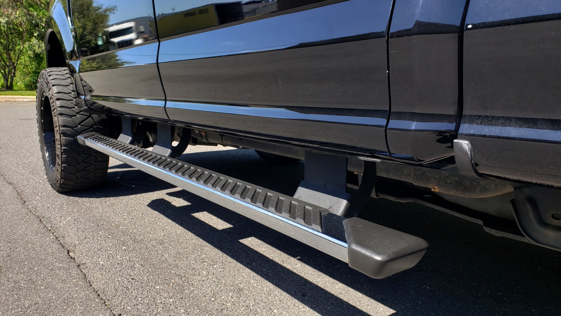Used 2017 Ford SUPERDUTY F-250 SRW XL 4X4 / 160 WB / 6.2L EFI V8 / 6-SPD AUTO / 6'8 BED for sale Sold at Formula Imports in Charlotte NC 28227 8