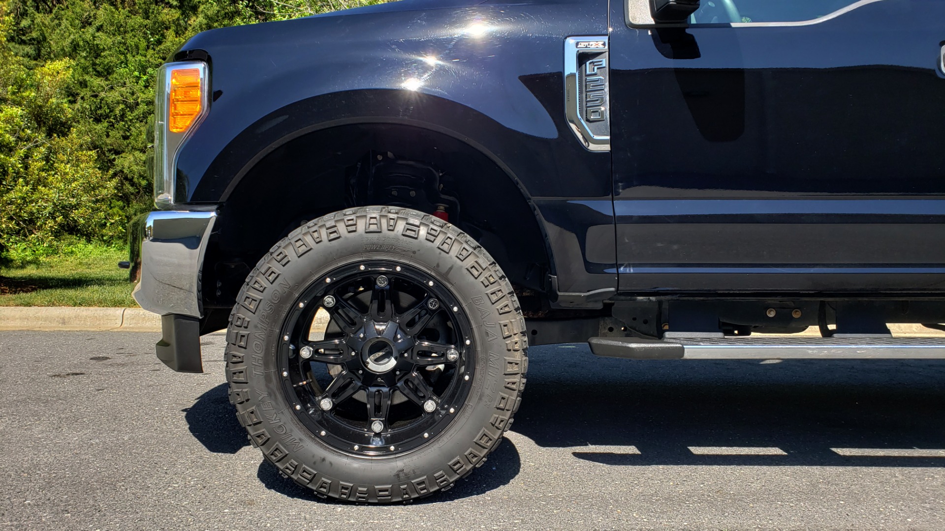Used 2017 Ford SUPERDUTY F-250 SRW XL 4X4 / 160 WB / 6.2L EFI V8 / 6-SPD AUTO / 6'8 BED for sale Sold at Formula Imports in Charlotte NC 28227 91