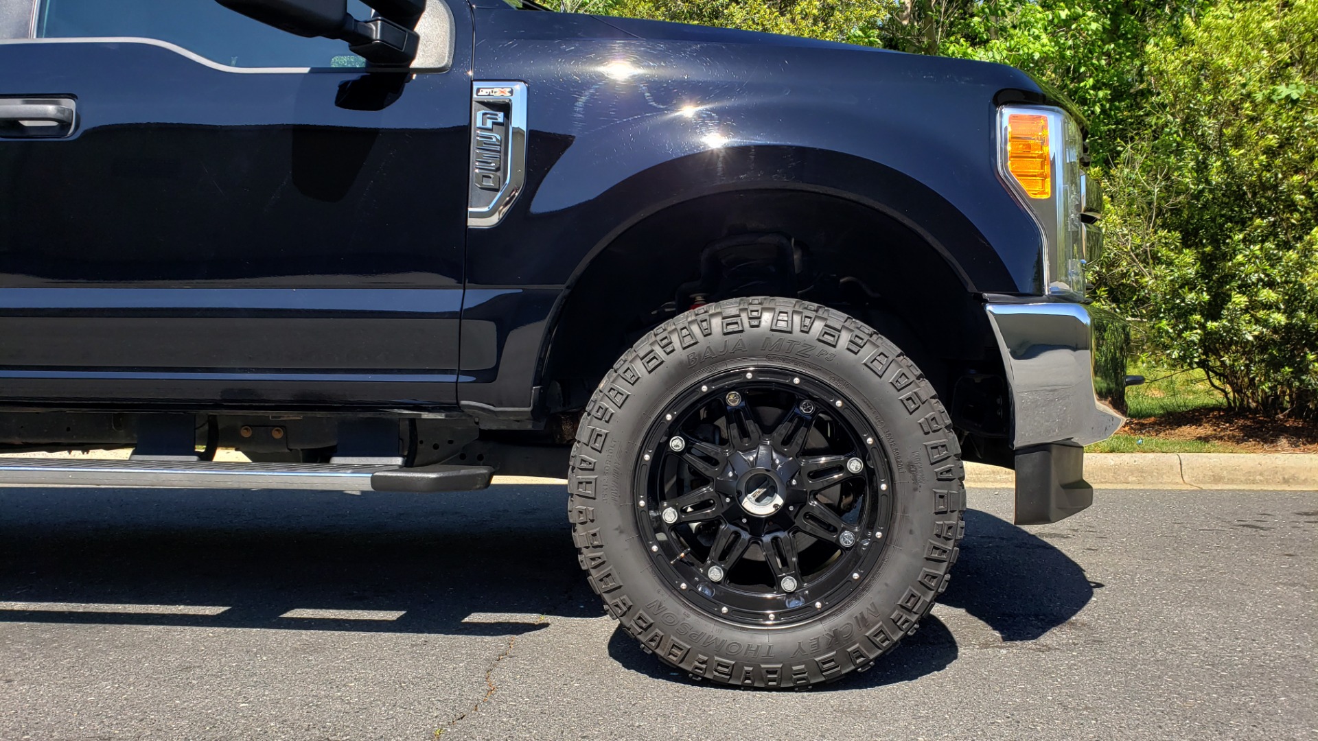 Used 2017 Ford SUPERDUTY F-250 SRW XL 4X4 / 160 WB / 6.2L EFI V8 / 6-SPD AUTO / 6'8 BED for sale Sold at Formula Imports in Charlotte NC 28227 94