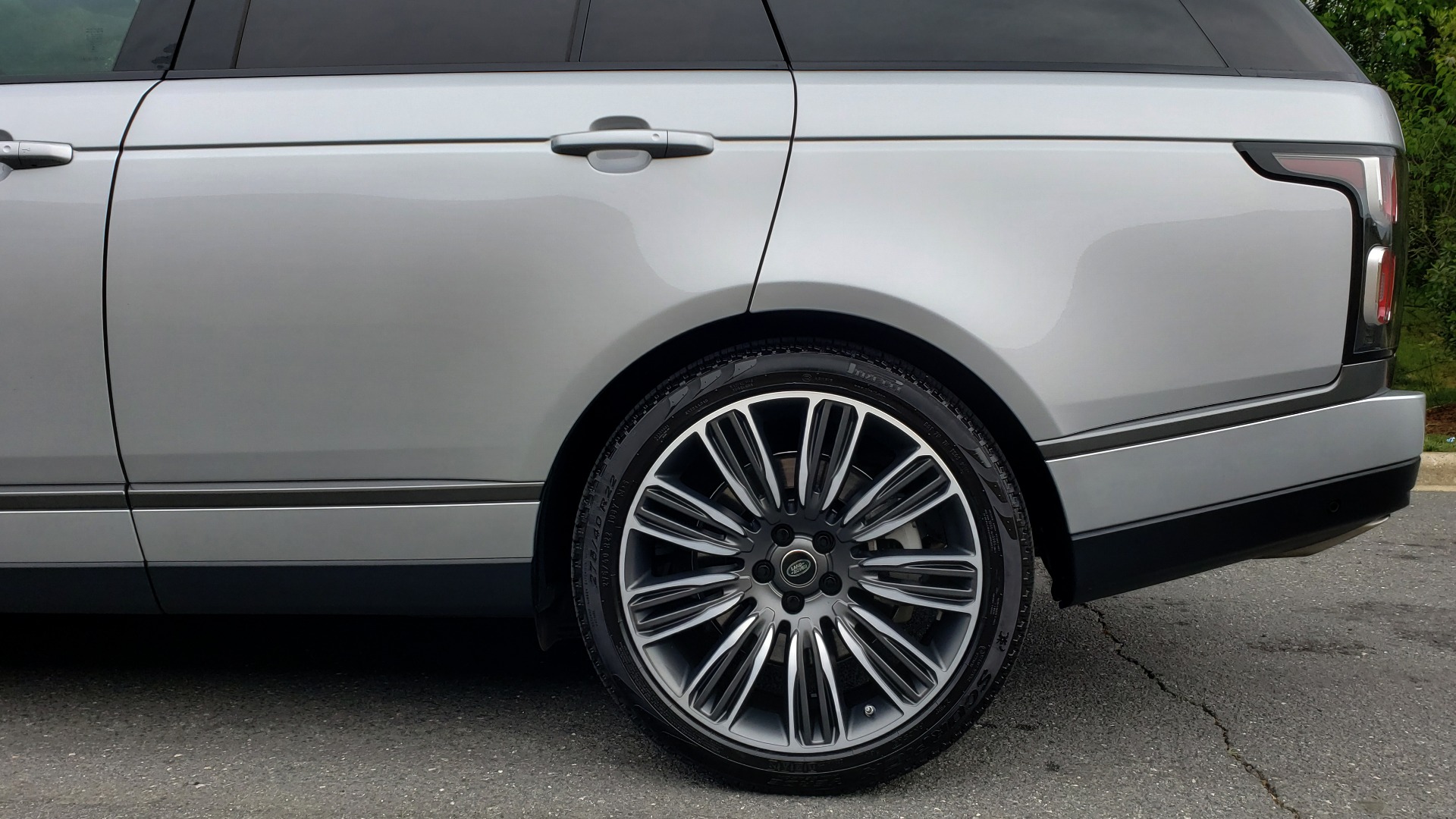 Used 2019 Land Rover RANGE ROVER SUPERCHARGED V8 / DRV PRO PK / VISION ASSIST / SHADOW PKG / PARK PRO / TOW for sale Sold at Formula Imports in Charlotte NC 28227 101