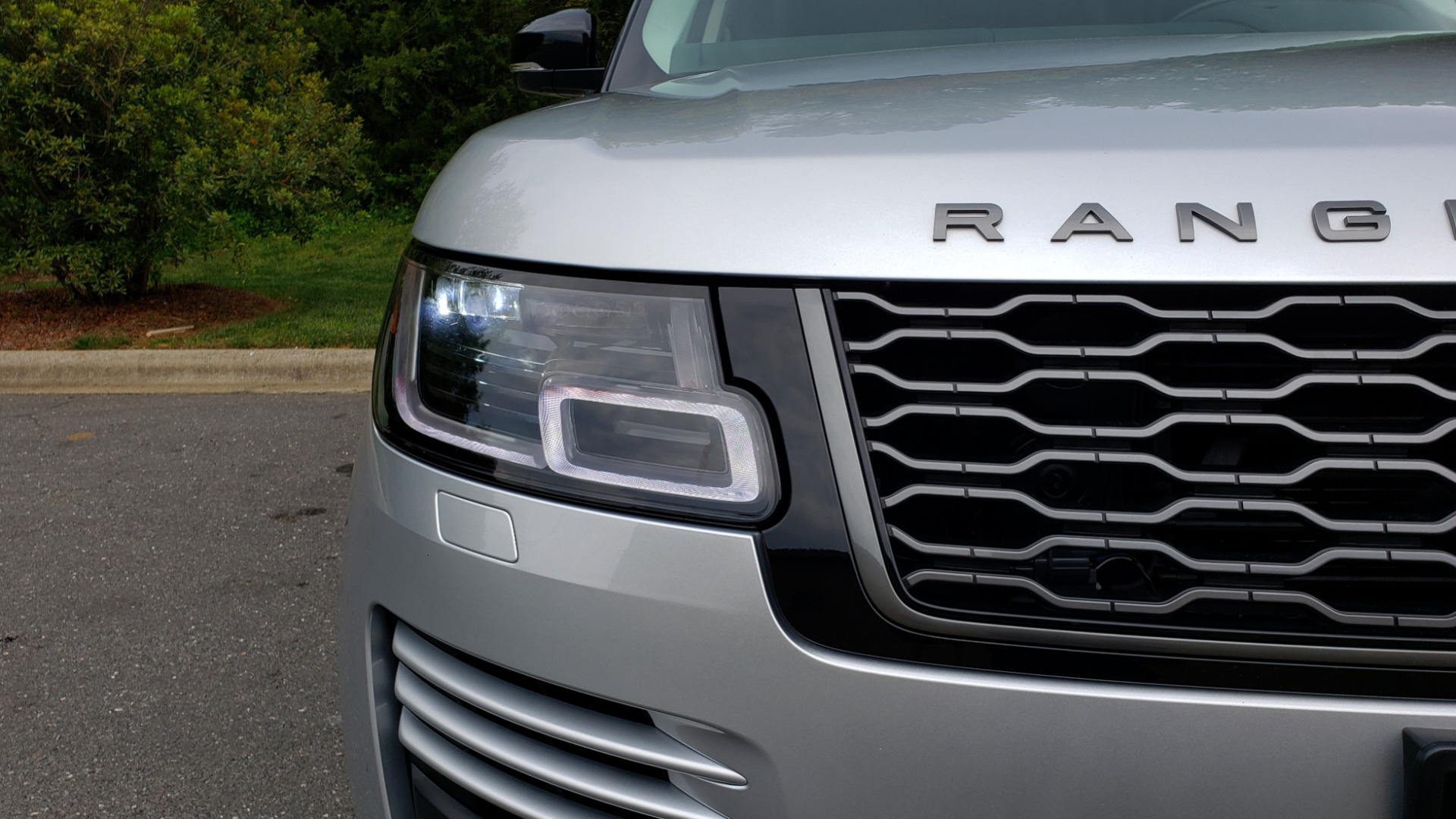 Used 2019 Land Rover RANGE ROVER SUPERCHARGED V8 / DRV PRO PK / VISION ASSIST / SHADOW PKG / PARK PRO / TOW for sale Sold at Formula Imports in Charlotte NC 28227 30