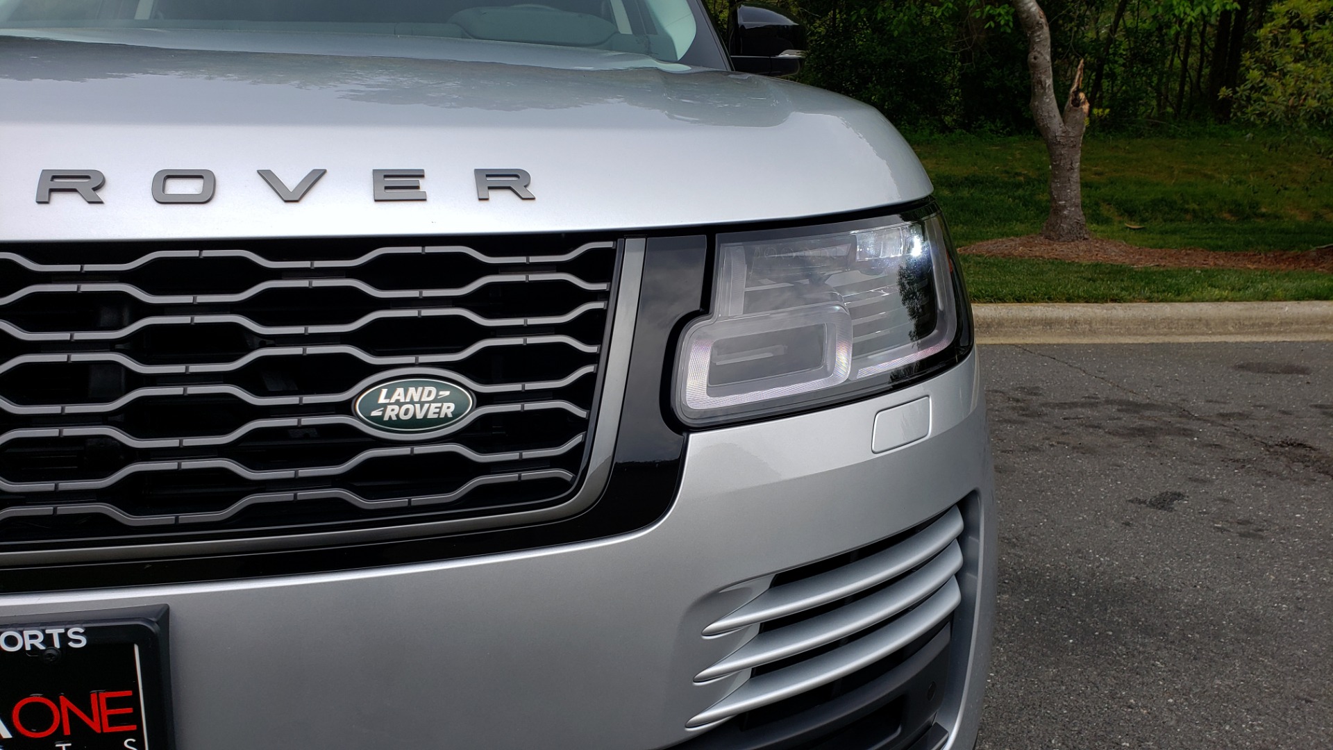 Used 2019 Land Rover RANGE ROVER SUPERCHARGED V8 / DRV PRO PK / VISION ASSIST / SHADOW PKG / PARK PRO / TOW for sale Sold at Formula Imports in Charlotte NC 28227 31