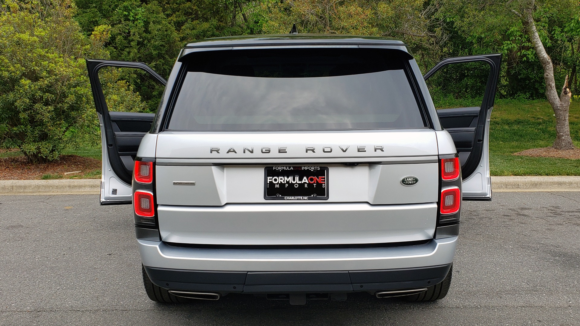 Used 2019 Land Rover RANGE ROVER SUPERCHARGED V8 / DRV PRO PK / VISION ASSIST / SHADOW PKG / PARK PRO / TOW for sale Sold at Formula Imports in Charlotte NC 28227 38