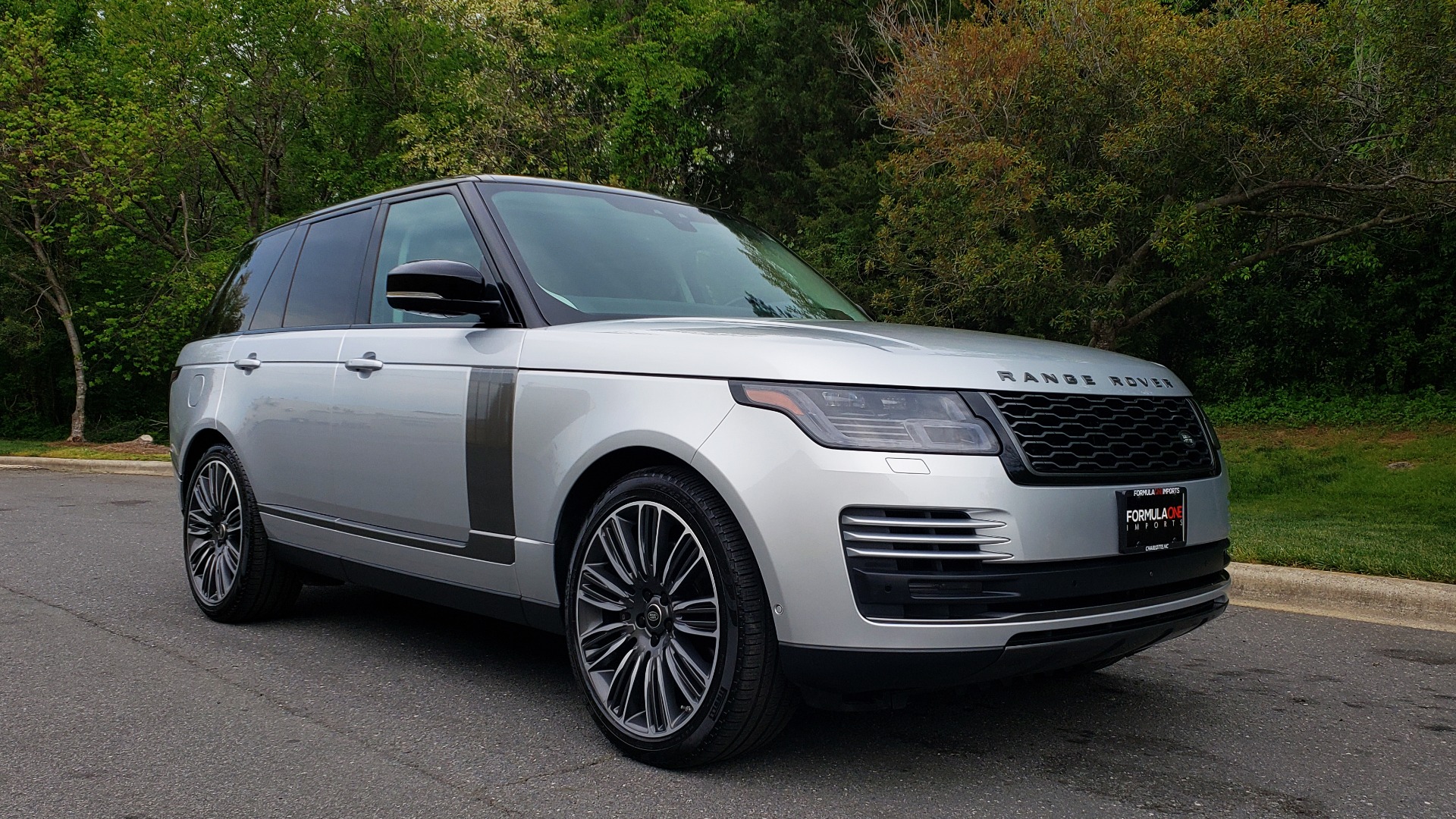 Used 2019 Land Rover RANGE ROVER SUPERCHARGED V8 / DRV PRO PK / VISION ASSIST / SHADOW PKG / PARK PRO / TOW for sale Sold at Formula Imports in Charlotte NC 28227 4