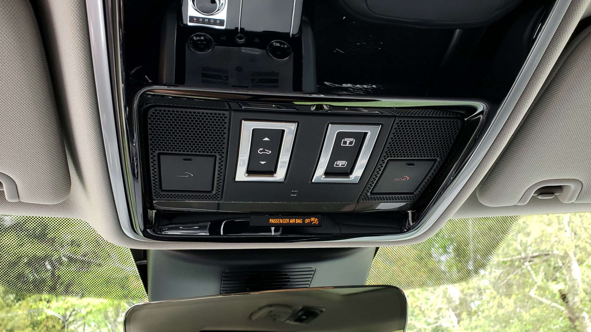Used 2019 Land Rover RANGE ROVER SUPERCHARGED V8 / DRV PRO PK / VISION ASSIST / SHADOW PKG / PARK PRO / TOW for sale Sold at Formula Imports in Charlotte NC 28227 70