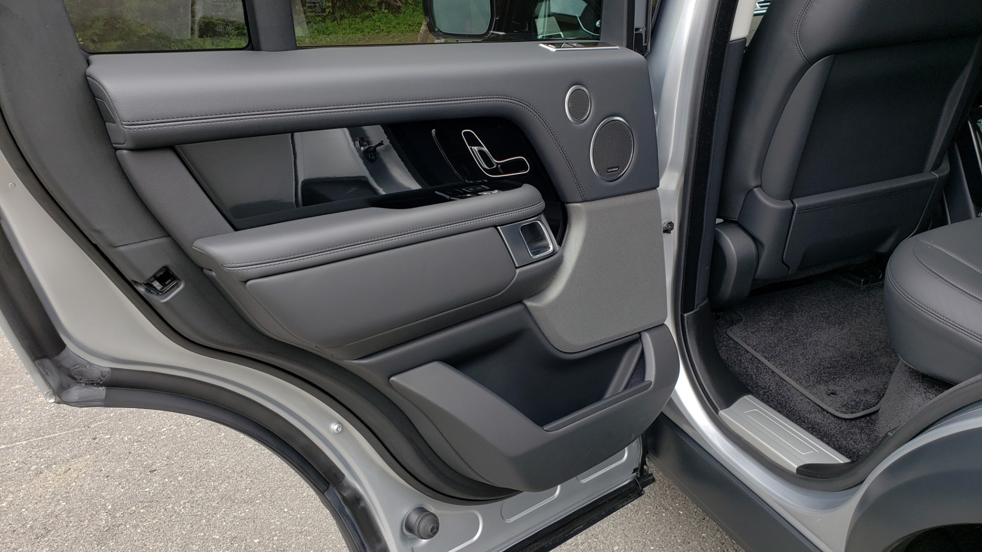 Used 2019 Land Rover RANGE ROVER SUPERCHARGED V8 / DRV PRO PK / VISION ASSIST / SHADOW PKG / PARK PRO / TOW for sale Sold at Formula Imports in Charlotte NC 28227 73