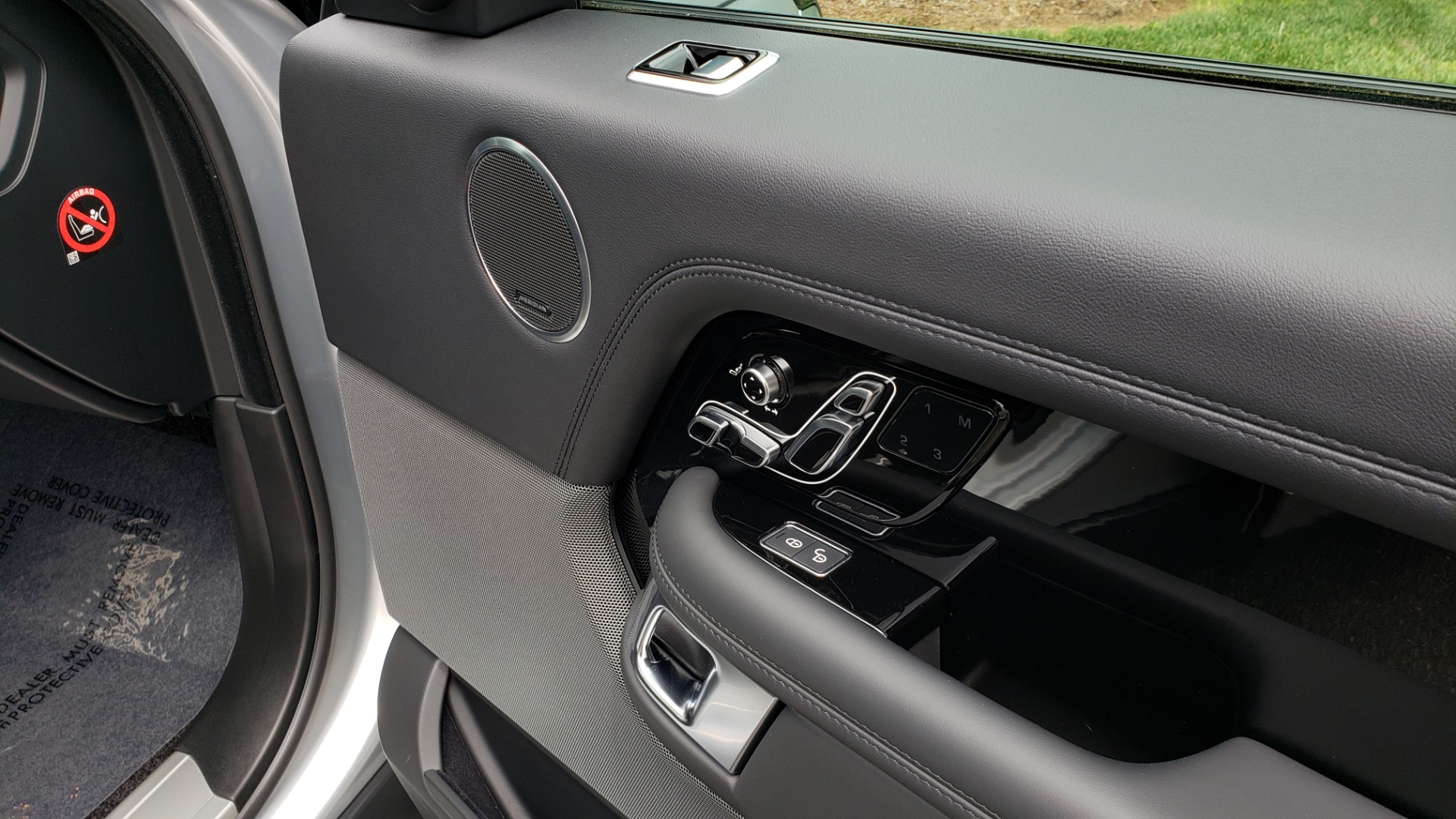 Used 2019 Land Rover RANGE ROVER SUPERCHARGED V8 / DRV PRO PK / VISION ASSIST / SHADOW PKG / PARK PRO / TOW for sale Sold at Formula Imports in Charlotte NC 28227 82