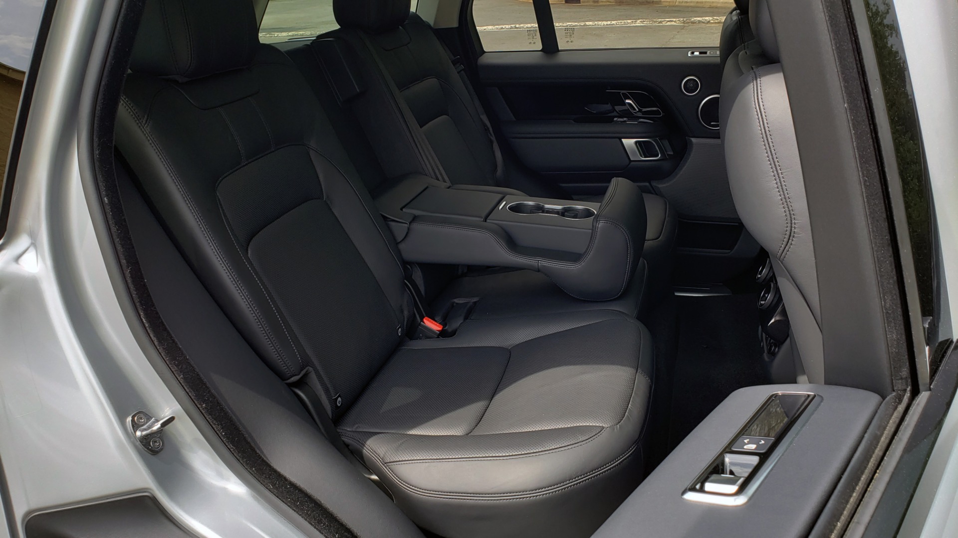 Used 2019 Land Rover RANGE ROVER SUPERCHARGED V8 / DRV PRO PK / VISION ASSIST / SHADOW PKG / PARK PRO / TOW for sale Sold at Formula Imports in Charlotte NC 28227 91