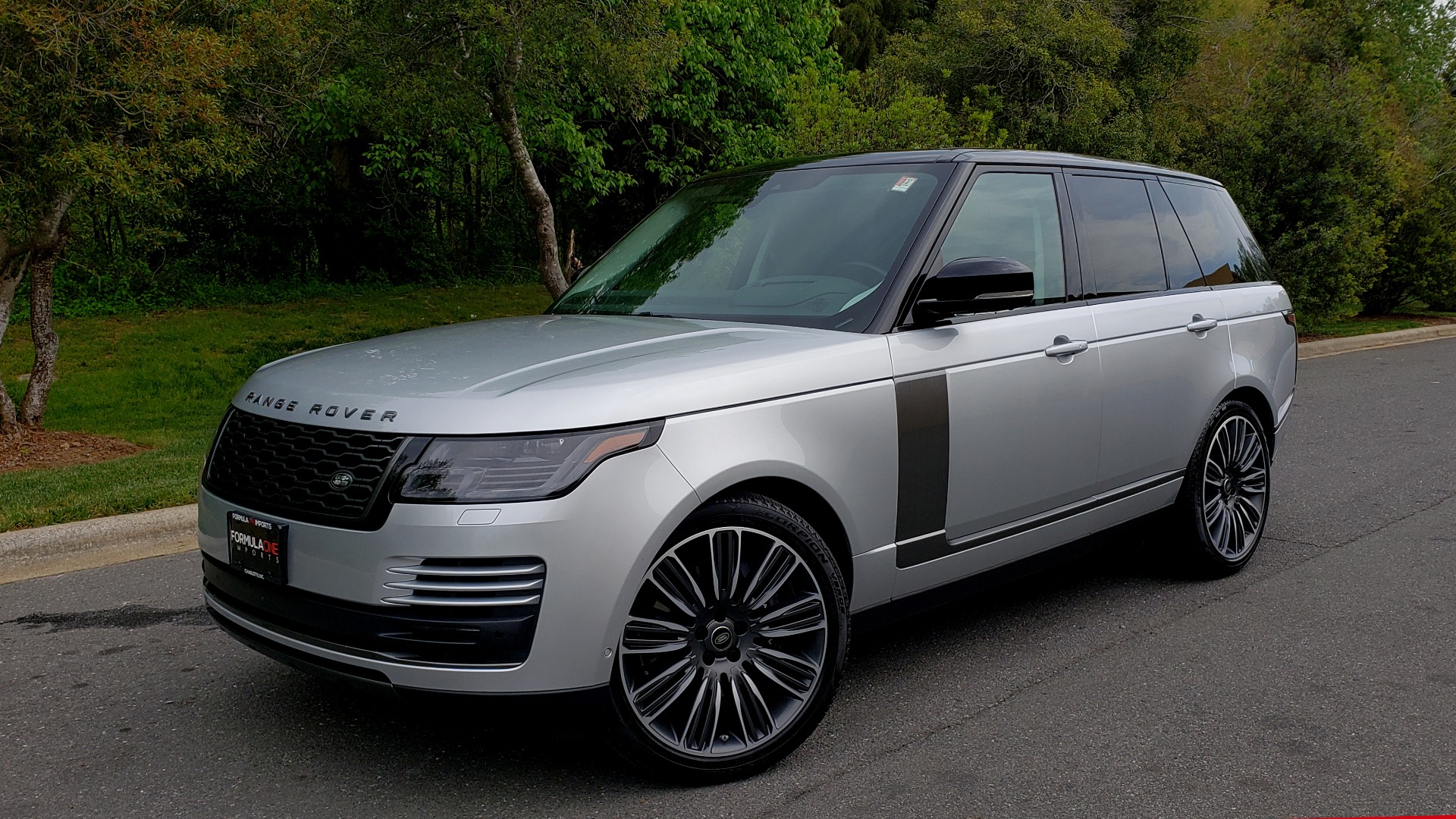 Used 2019 Land Rover RANGE ROVER SUPERCHARGED V8 / DRV PRO PK / VISION ASSIST / SHADOW PKG / PARK PRO / TOW for sale Sold at Formula Imports in Charlotte NC 28227 1