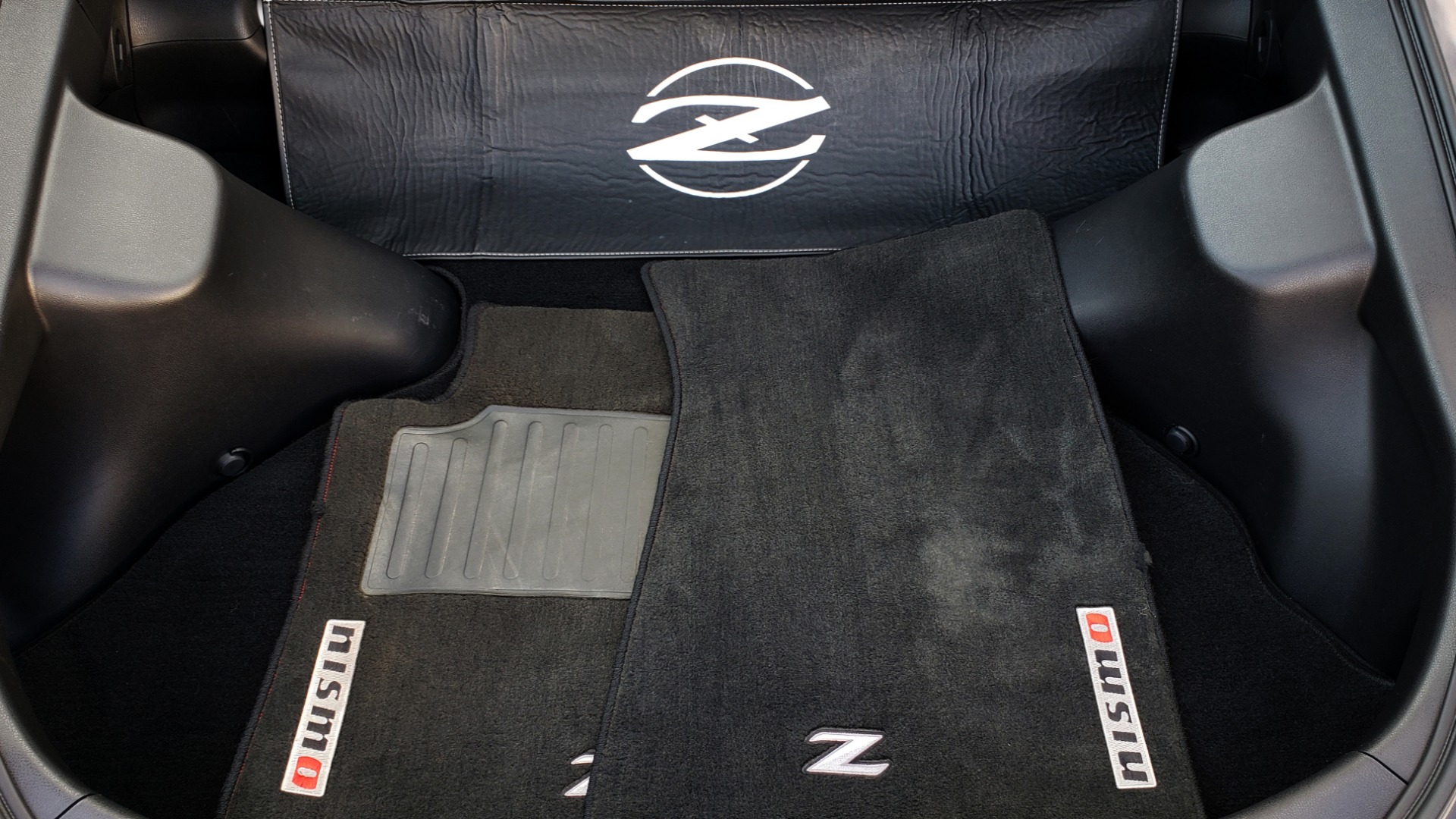 Used 2014 Nissan 370Z NISMO / 6-SPD MAN / BOSE / 6-DISC CHANGER / NISMO MATS / REARVIEW for sale Sold at Formula Imports in Charlotte NC 28227 69