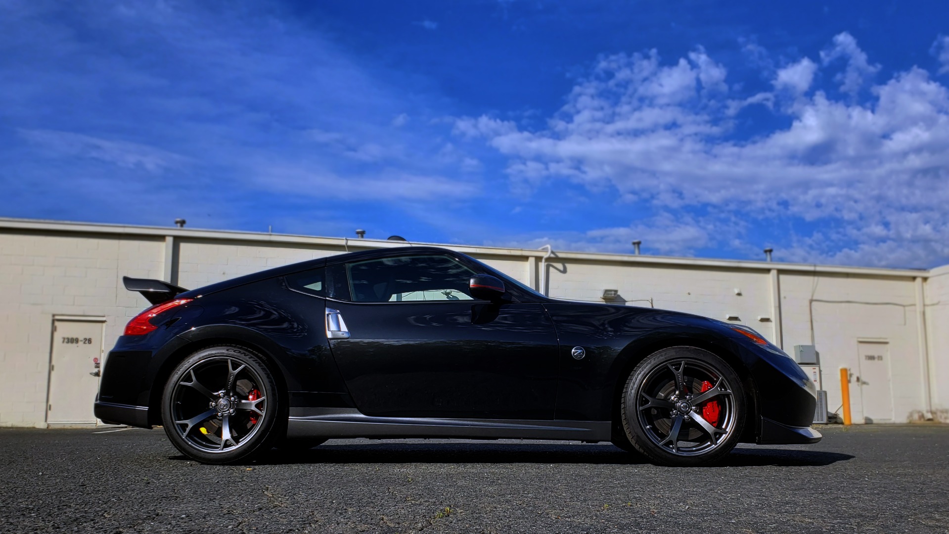 Used 2014 Nissan 370Z NISMO / 6-SPD MAN / BOSE / 6-DISC CHANGER / NISMO MATS / REARVIEW for sale Sold at Formula Imports in Charlotte NC 28227 9