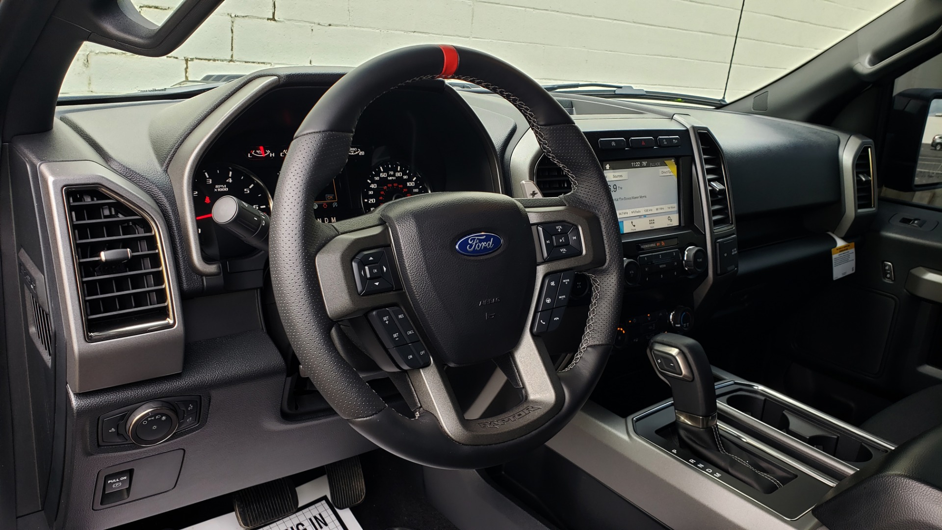 Used 2019 Ford F-150 RAPTOR CREW CAB 4X4 5.5' BOX / REMOTE START / TAILGATE STEP for sale Sold at Formula Imports in Charlotte NC 28227 37