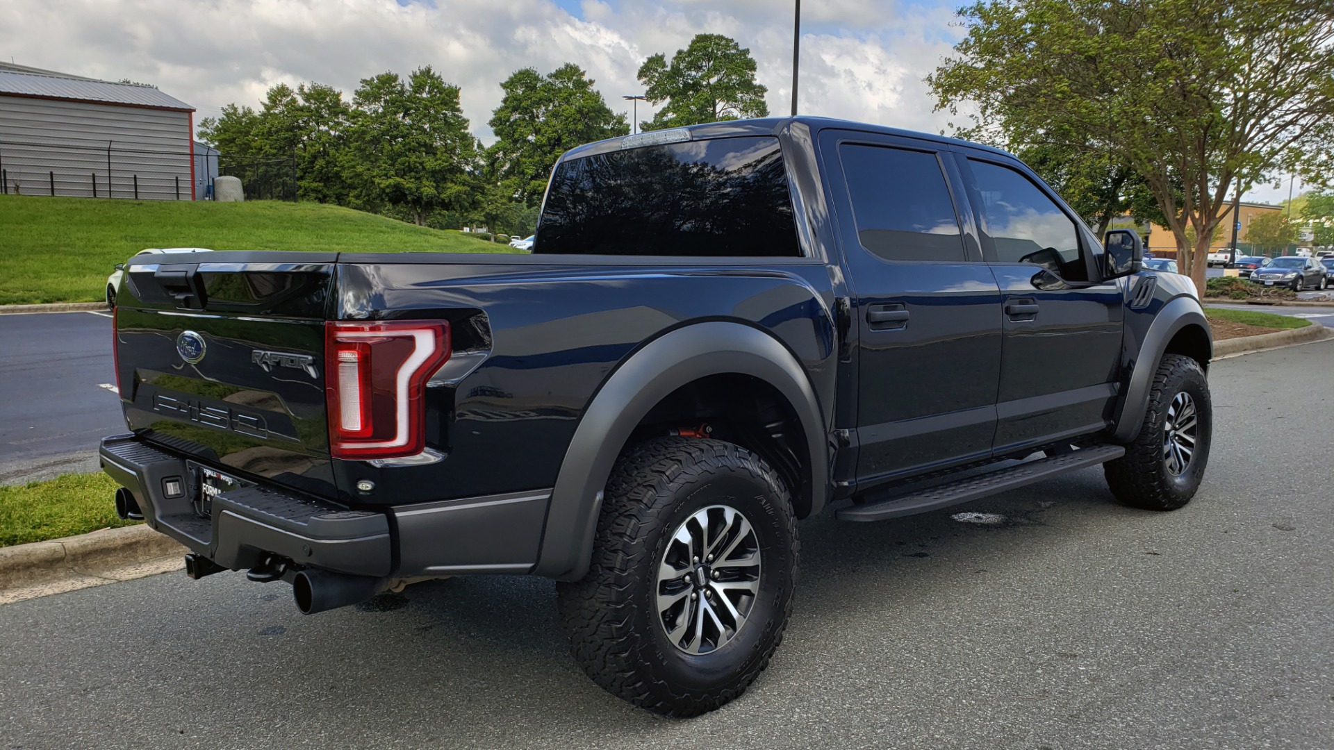 Used 2019 Ford F-150 RAPTOR CREW CAB 4X4 5.5' BOX / REMOTE START / TAILGATE STEP for sale Sold at Formula Imports in Charlotte NC 28227 6