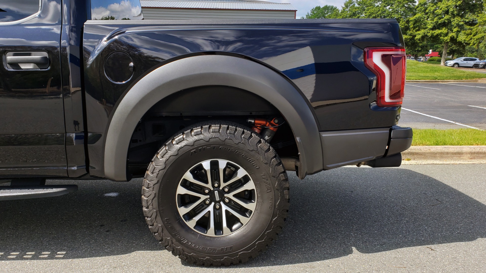 Used 2019 Ford F-150 RAPTOR CREW CAB 4X4 5.5' BOX / REMOTE START / TAILGATE STEP for sale Sold at Formula Imports in Charlotte NC 28227 83