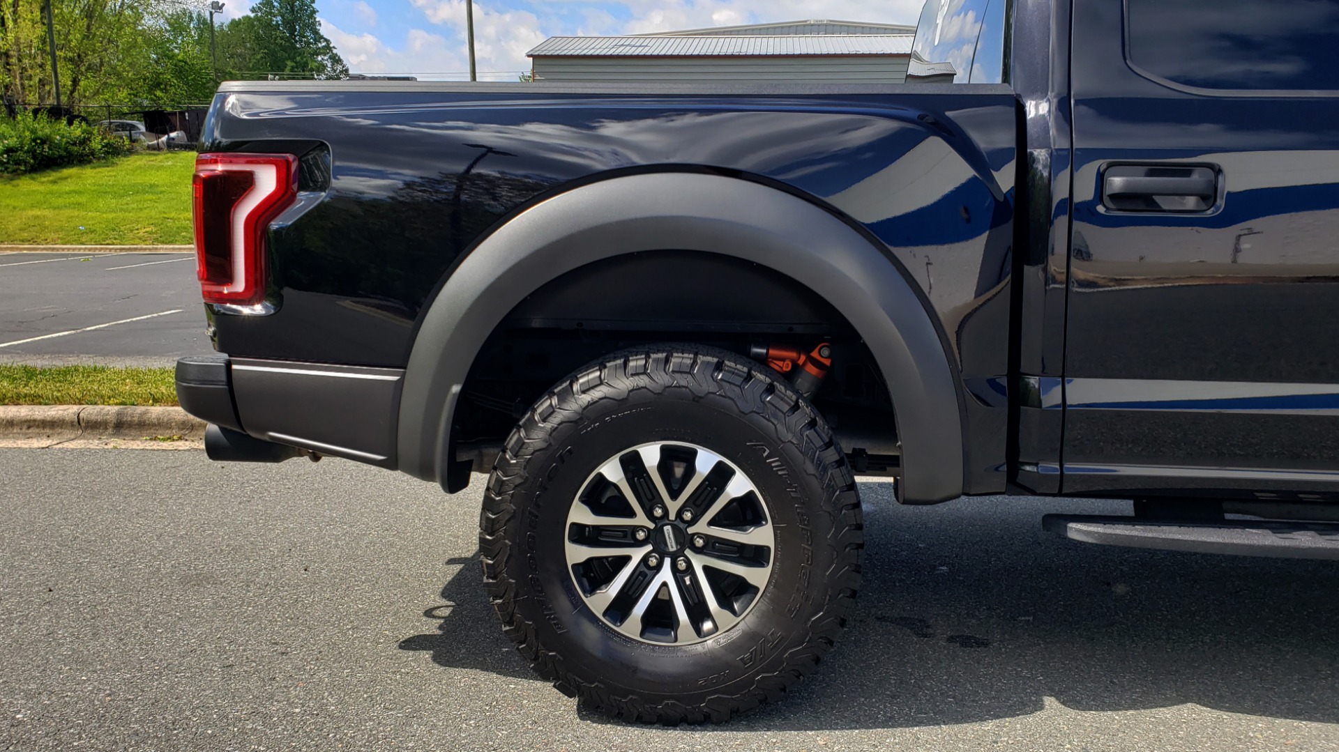Used 2019 Ford F-150 RAPTOR CREW CAB 4X4 5.5' BOX / REMOTE START / TAILGATE STEP for sale Sold at Formula Imports in Charlotte NC 28227 84