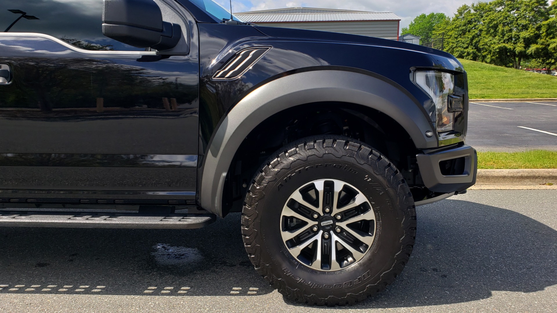 Used 2019 Ford F-150 RAPTOR CREW CAB 4X4 5.5' BOX / REMOTE START / TAILGATE STEP for sale Sold at Formula Imports in Charlotte NC 28227 85