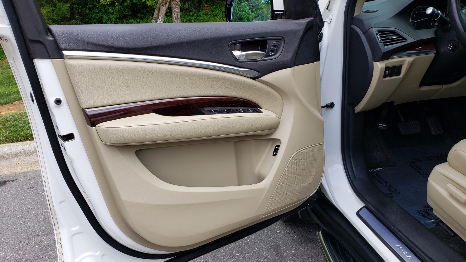 Used 2014 Acura MDX AWD / NAV / SUNROOF / 3-ROW / REARVIEW / PREMIUM SND for sale Sold at Formula Imports in Charlotte NC 28227 36