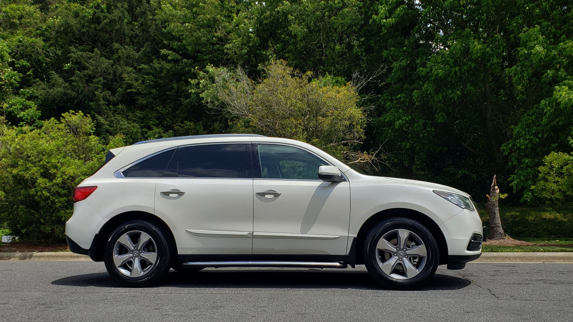 Used 2014 Acura MDX AWD / NAV / SUNROOF / 3-ROW / REARVIEW / PREMIUM SND for sale Sold at Formula Imports in Charlotte NC 28227 5