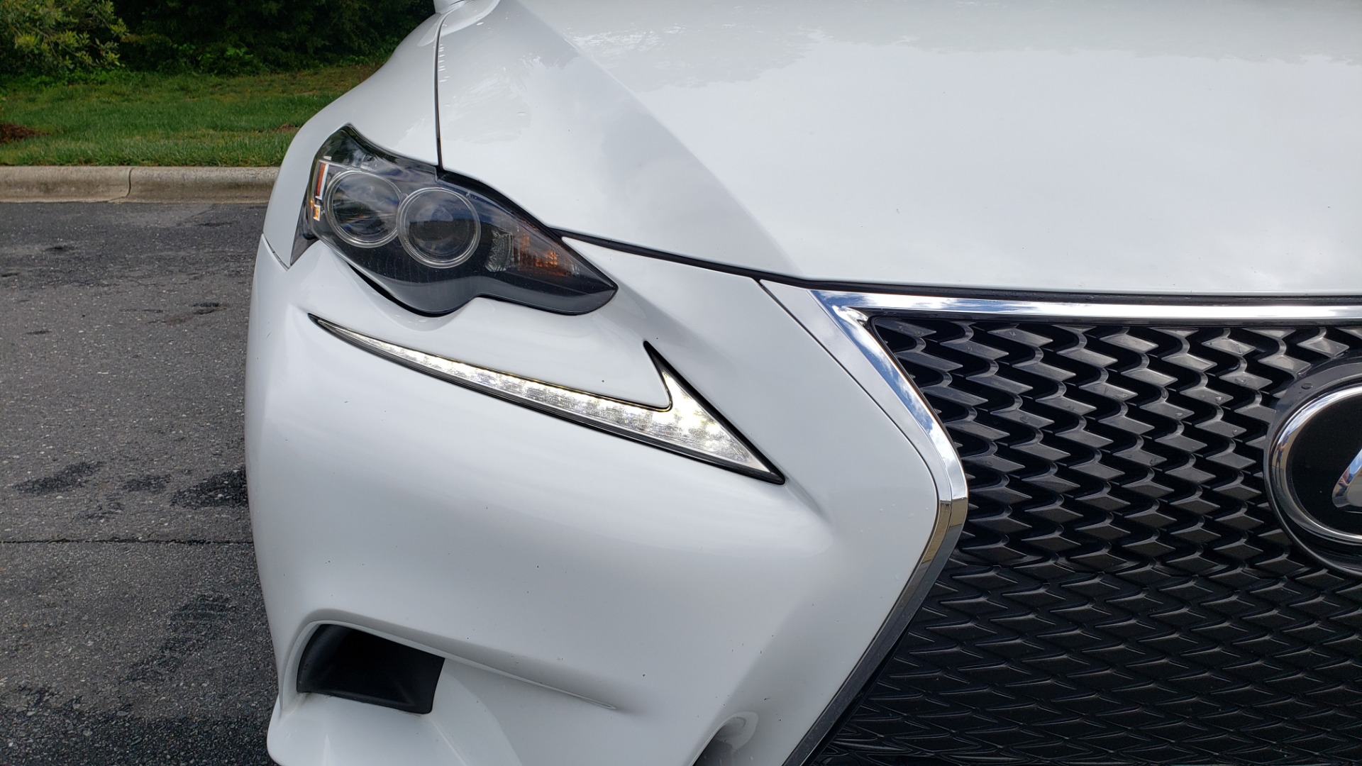 Used 2014 Lexus IS 350 F-SPORT / NAV / SUNROOF / REARVIEW / BSM / MARK LEV SND for sale Sold at Formula Imports in Charlotte NC 28227 19