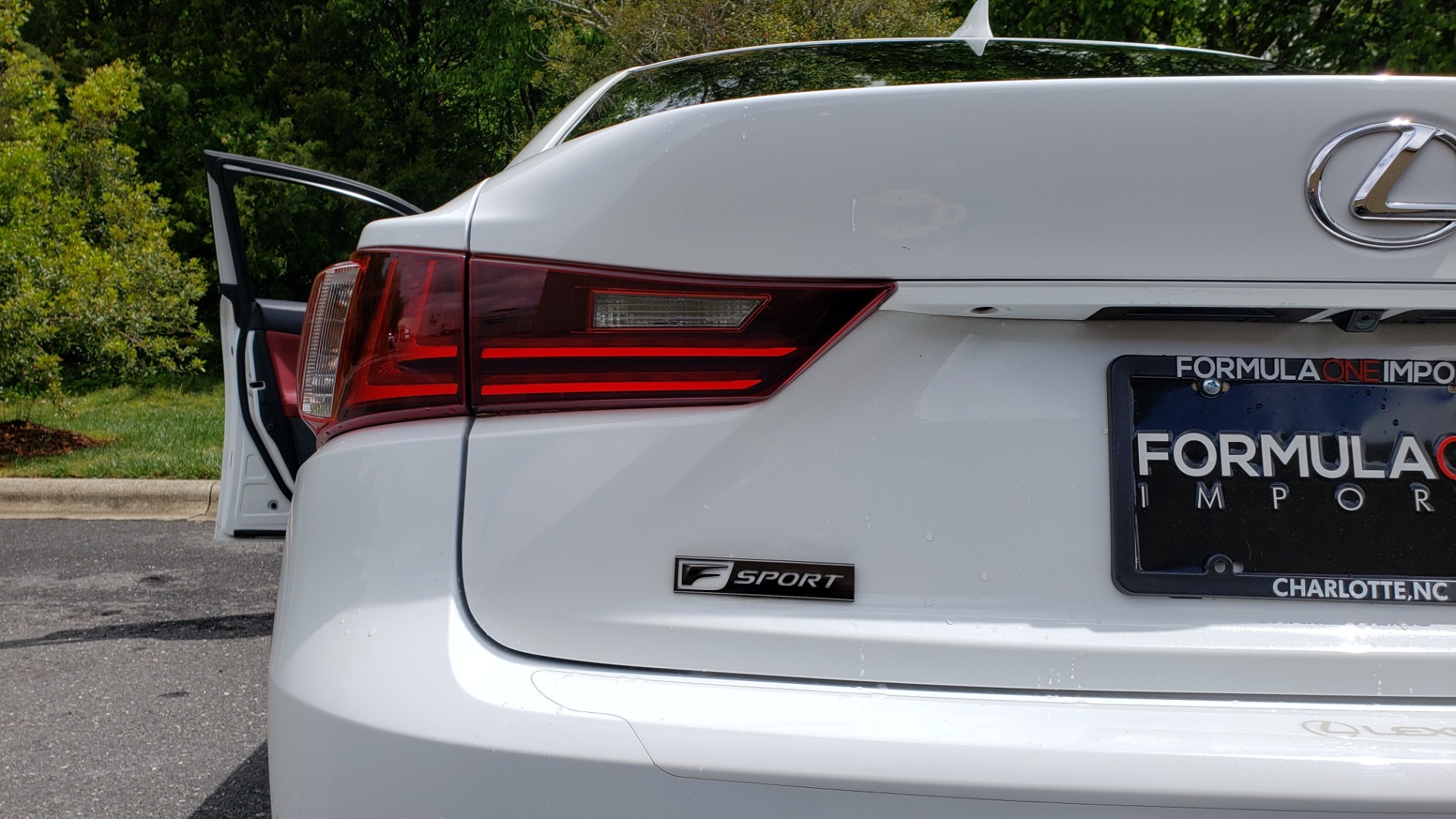 Used 2014 Lexus IS 350 F-SPORT / NAV / SUNROOF / REARVIEW / BSM / MARK LEV SND for sale Sold at Formula Imports in Charlotte NC 28227 26