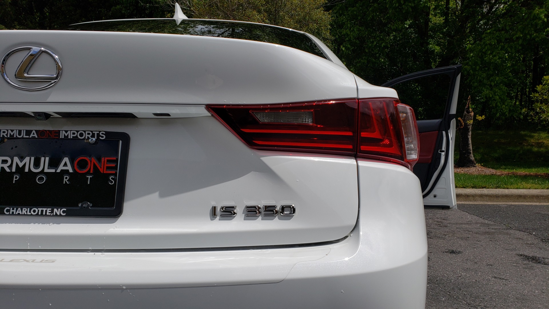 Used 2014 Lexus IS 350 F-SPORT / NAV / SUNROOF / REARVIEW / BSM / MARK LEV SND for sale Sold at Formula Imports in Charlotte NC 28227 27