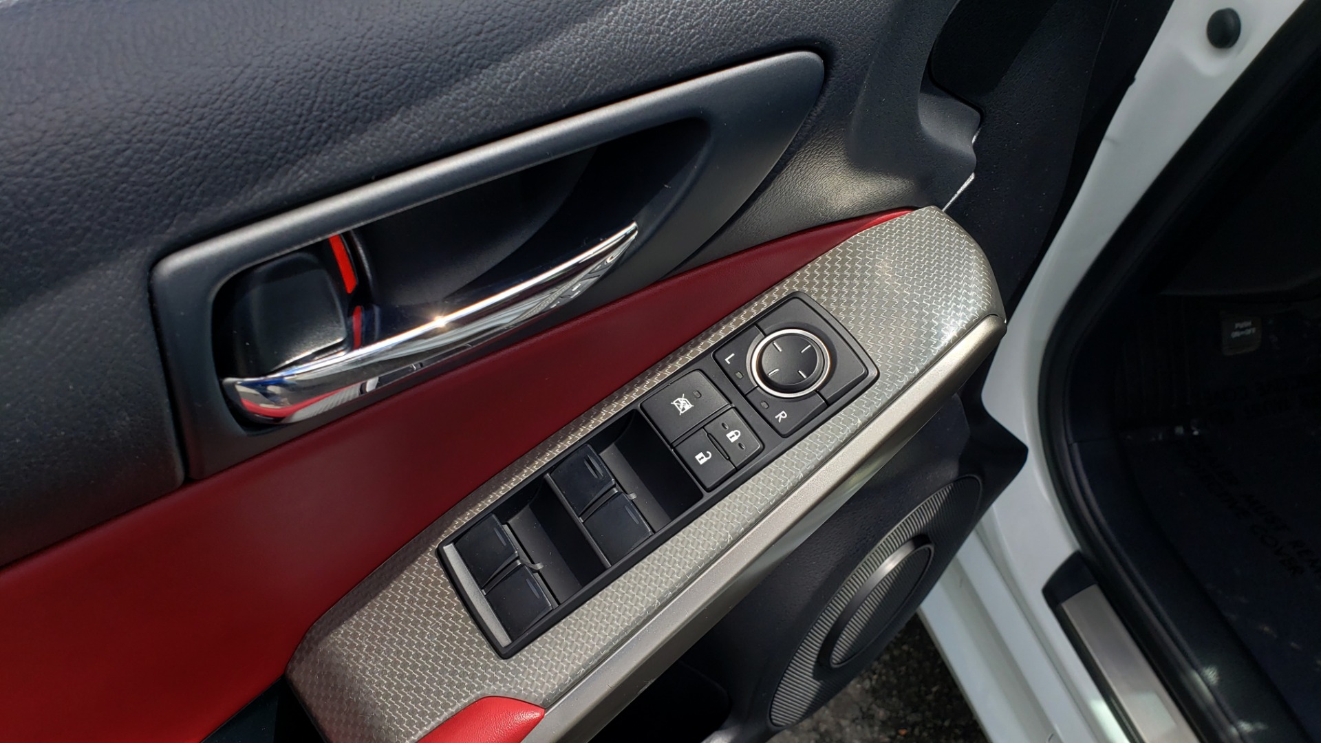 Used 2014 Lexus IS 350 F-SPORT / NAV / SUNROOF / REARVIEW / BSM / MARK LEV SND for sale Sold at Formula Imports in Charlotte NC 28227 30