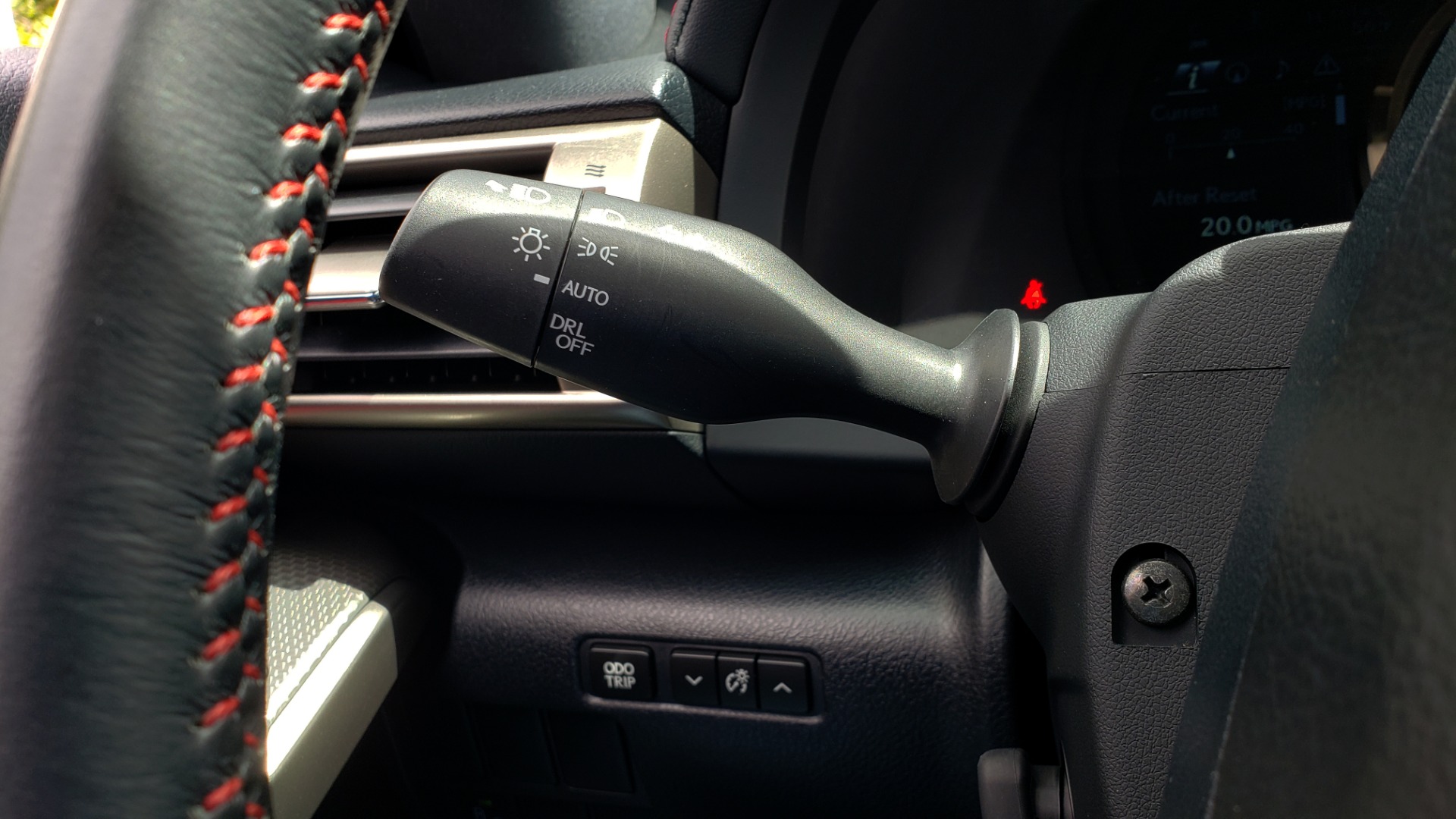 Used 2014 Lexus IS 350 F-SPORT / NAV / SUNROOF / REARVIEW / BSM / MARK LEV SND for sale Sold at Formula Imports in Charlotte NC 28227 39