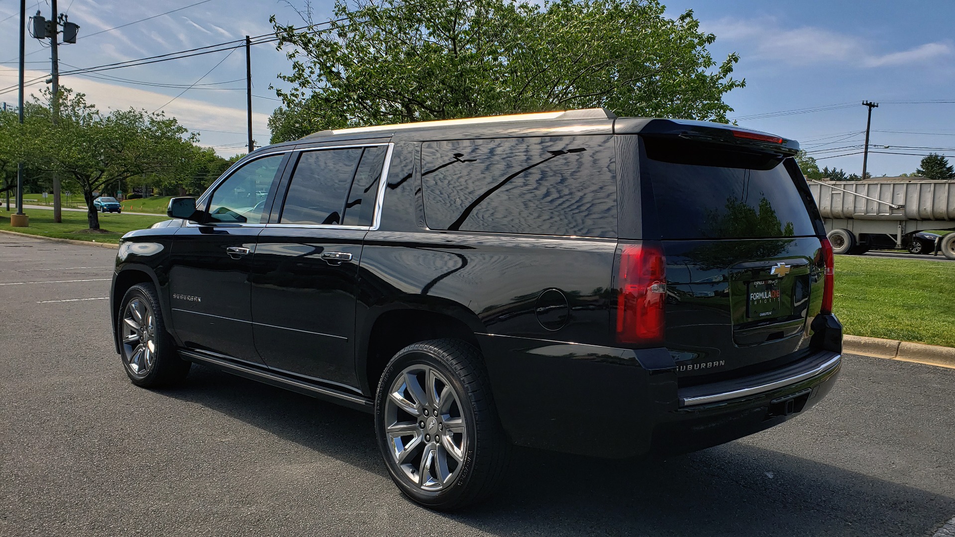 Used 2016 Chevrolet SUBURBAN LTZ 4WD / ENTERTAIN / TRAILER PKG / SNRF / NAV / CAMERA / 3-ROW for sale Sold at Formula Imports in Charlotte NC 28227 3