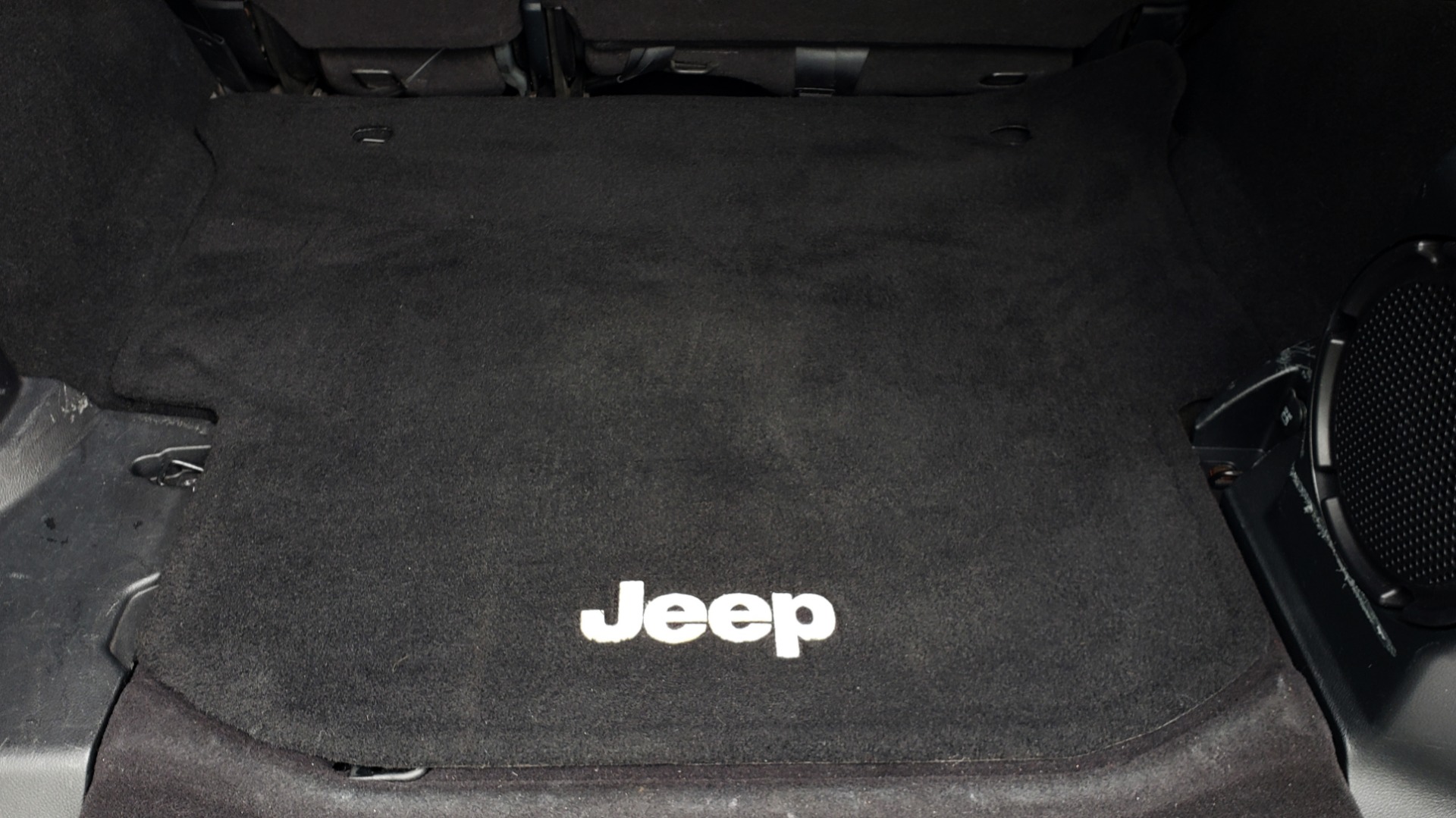 Used 2011 Jeep WRANGLER UNLIMITED SAHARA 4WD / 3-PC FREEDOM TOP / 6-SPD MANUAL for sale Sold at Formula Imports in Charlotte NC 28227 18